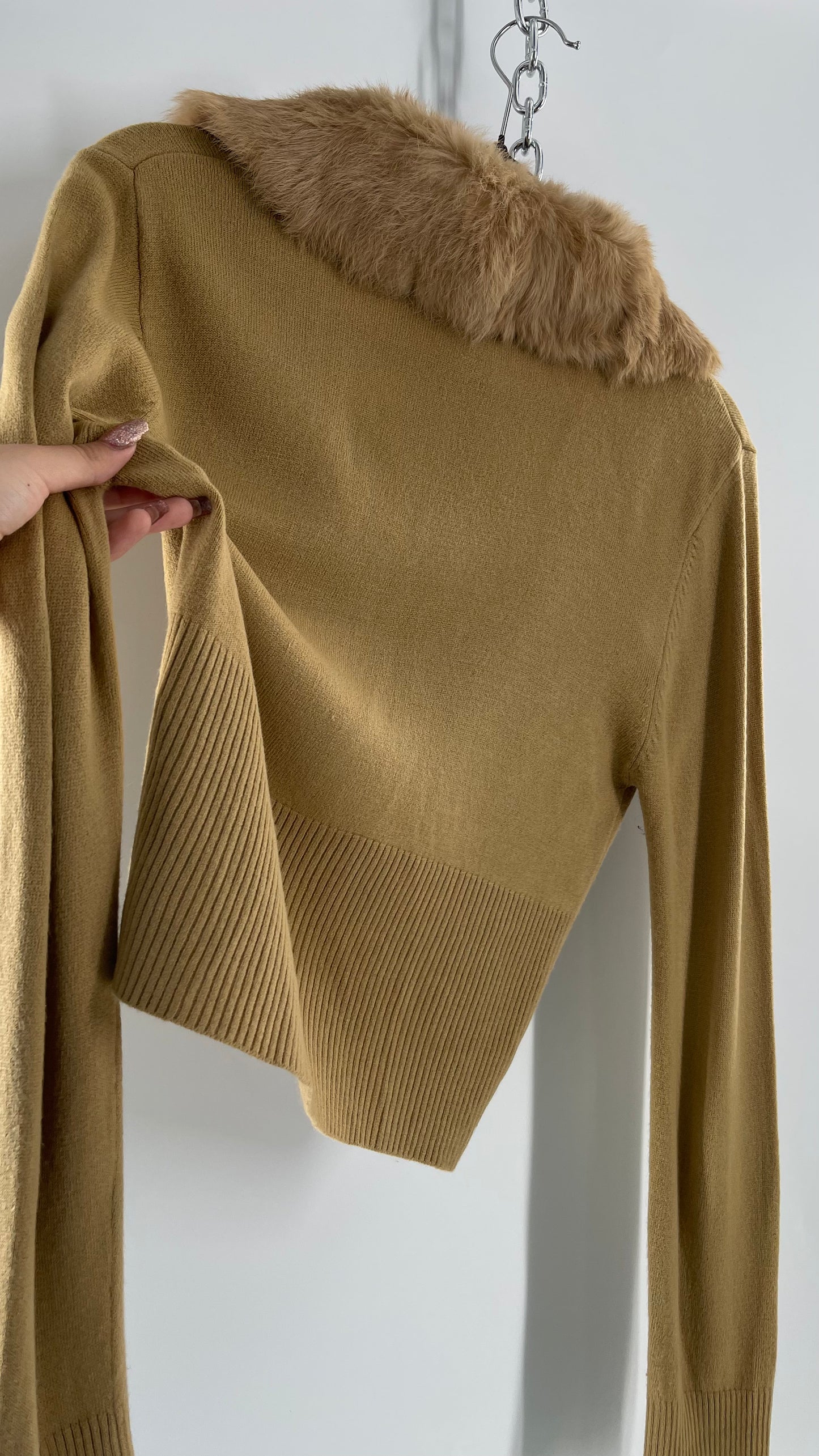 Vintage XOXO Tan Fasten Bust Cropped Cardigan Shrug with Genuine Rabbit Fur Exaggerated Collar (Large)