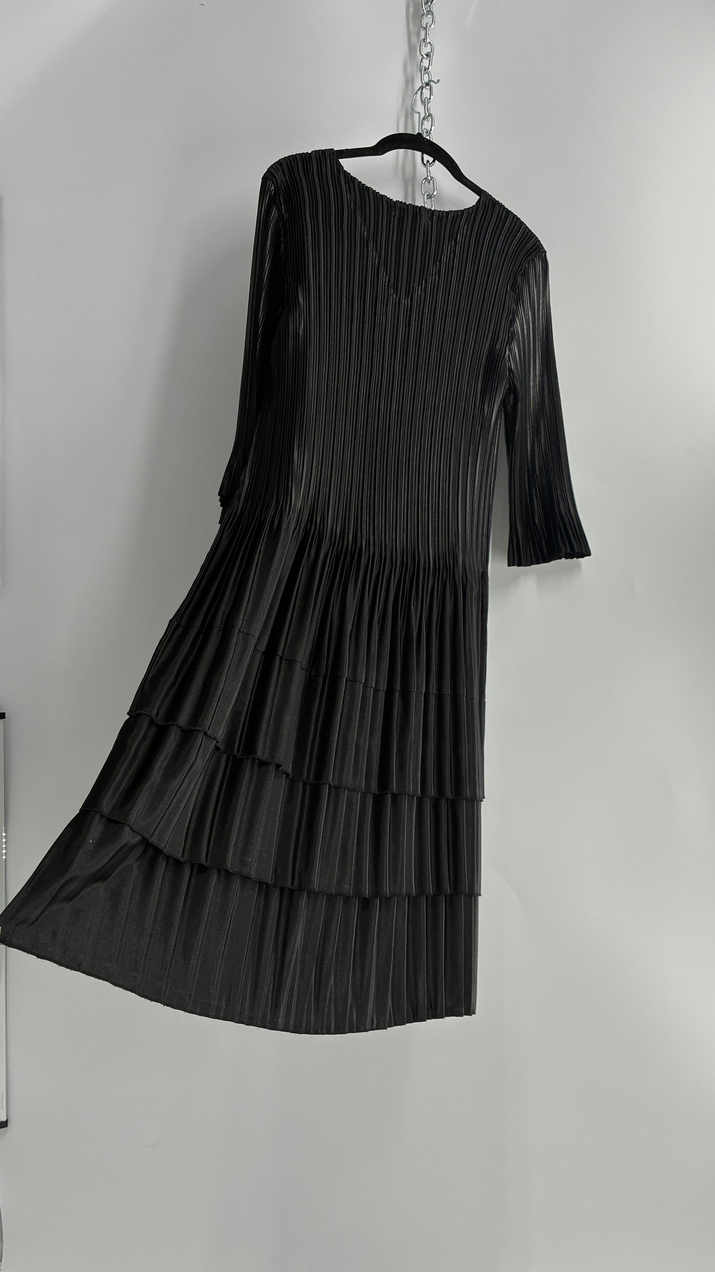 Vintage MINI PLEATS Black Tiered Dress (M-L)