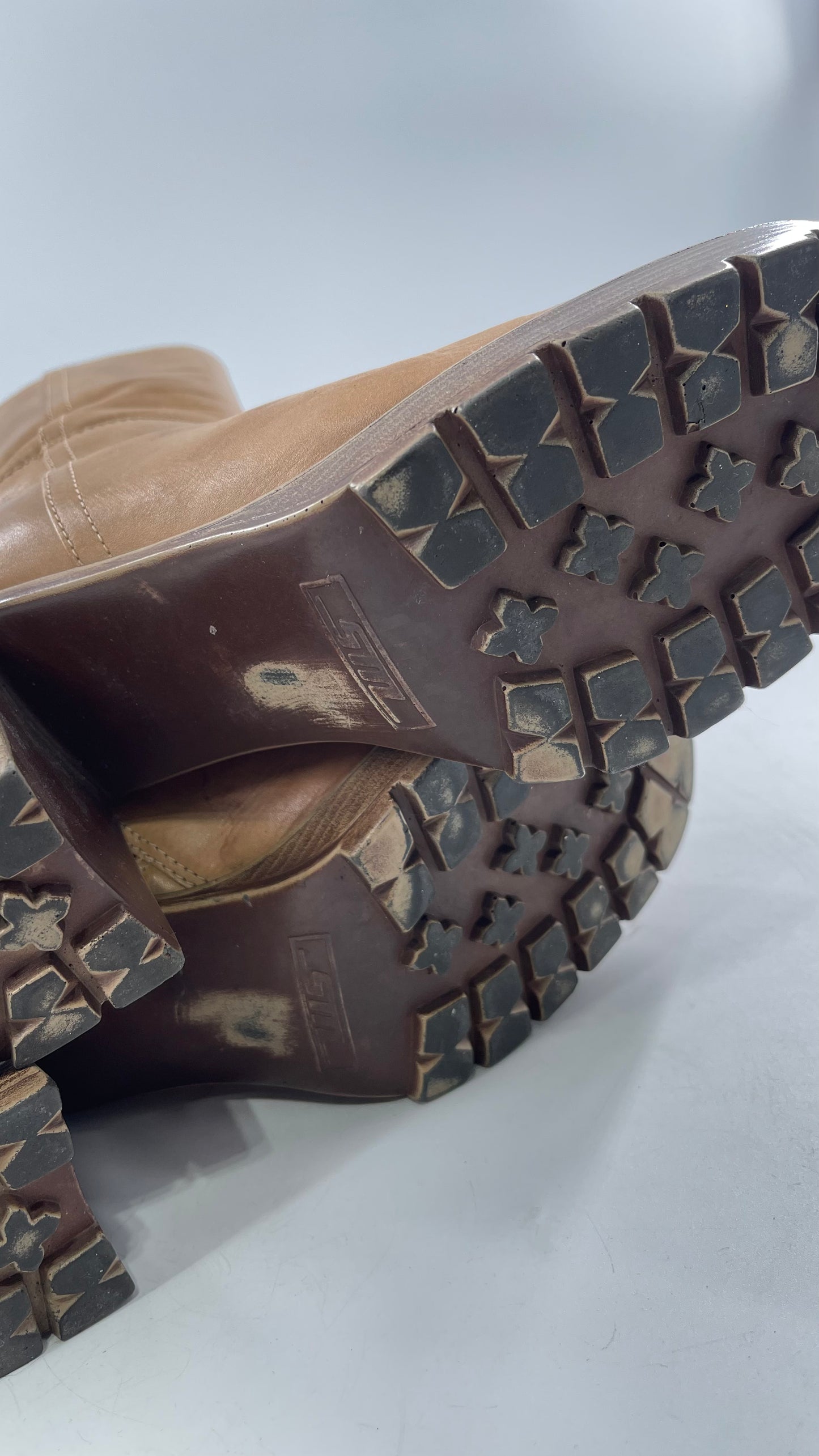 Vintage 90s Steve Madden Tan Leather Funky Square Toe Boot with Platform and Chunky Heel