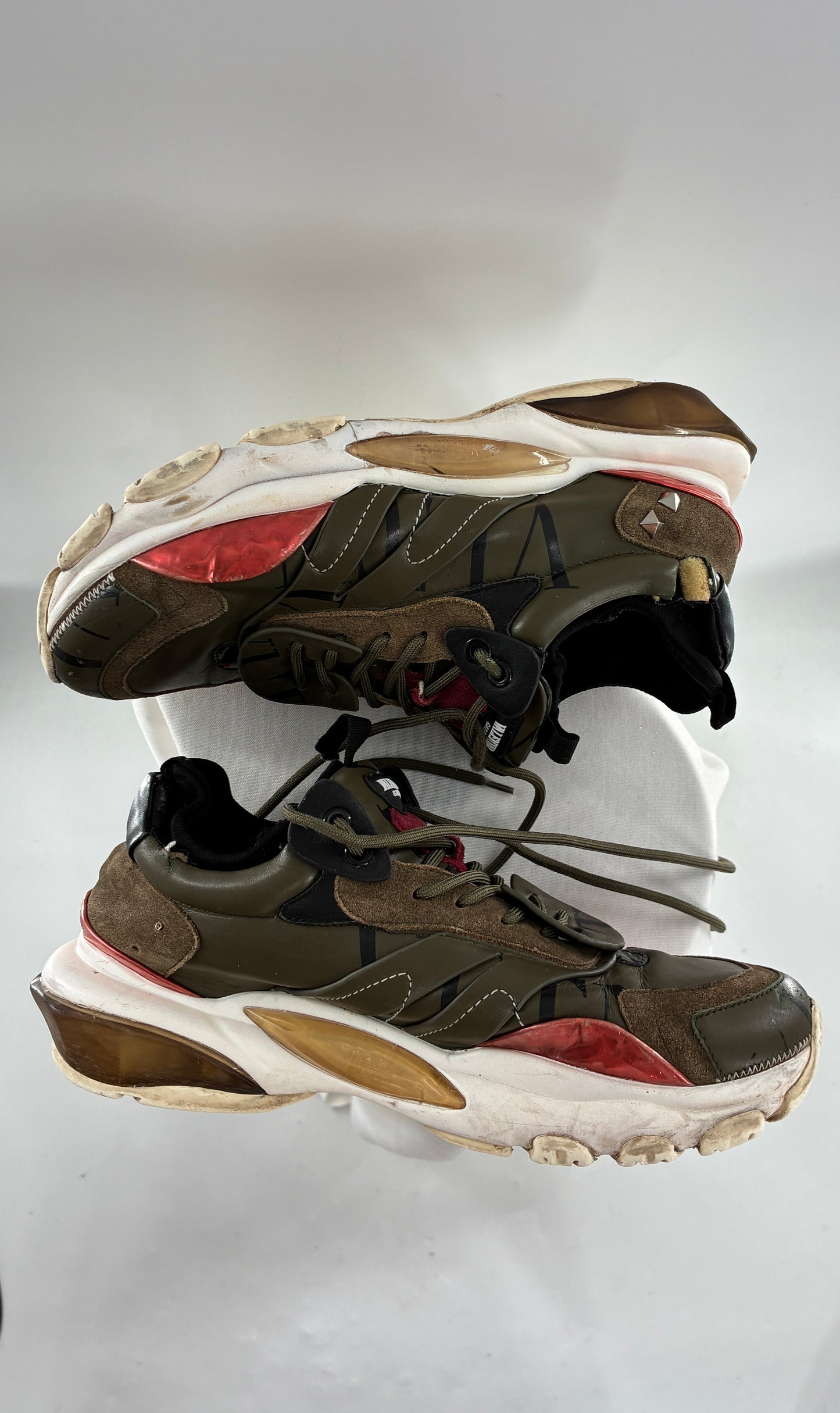 VALENTINO Garavani Distressed Bounce Sneakers (42)
