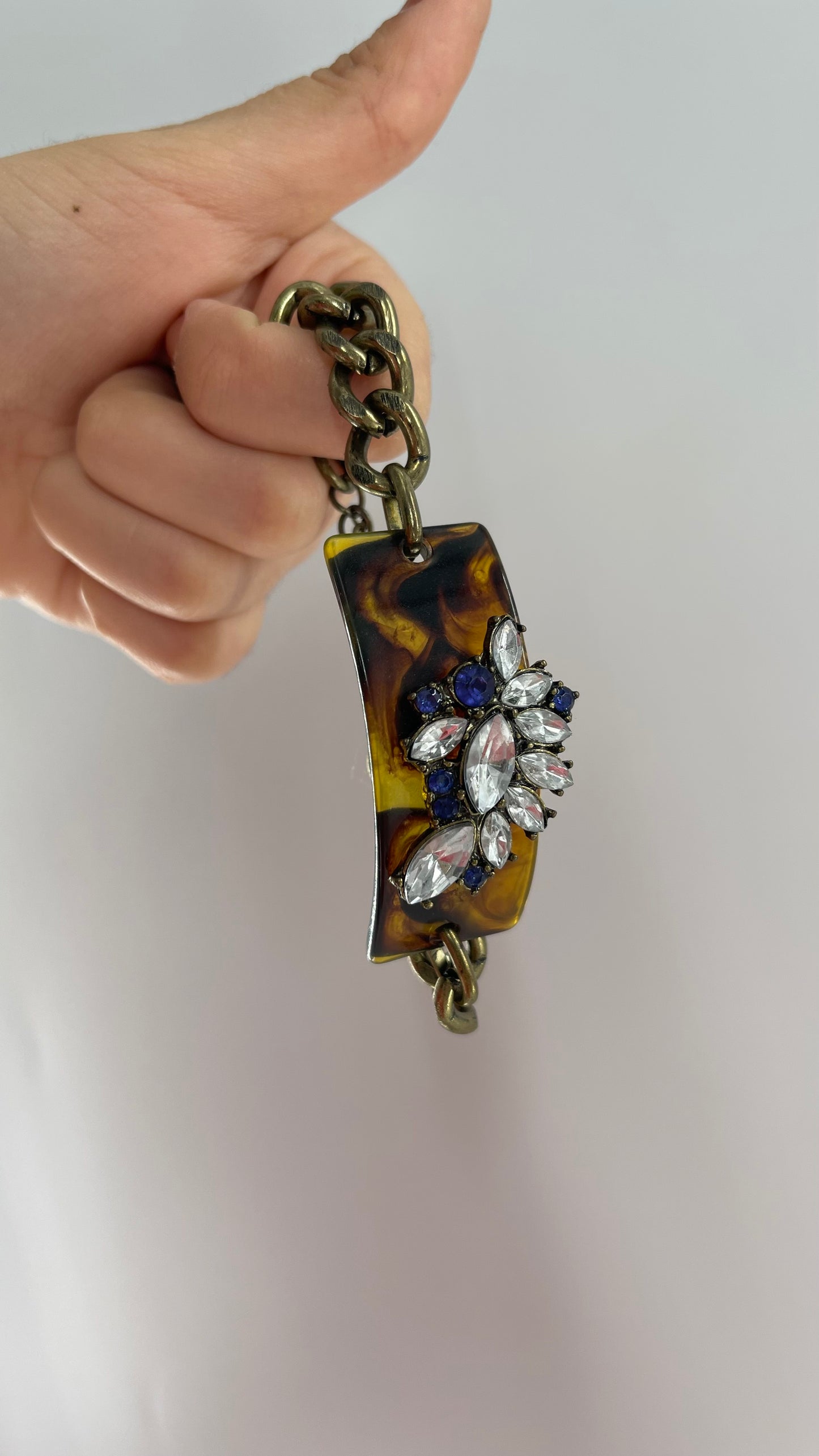Bronze Chain Bracelet with Tortoise Shell Beret with Rhinestones