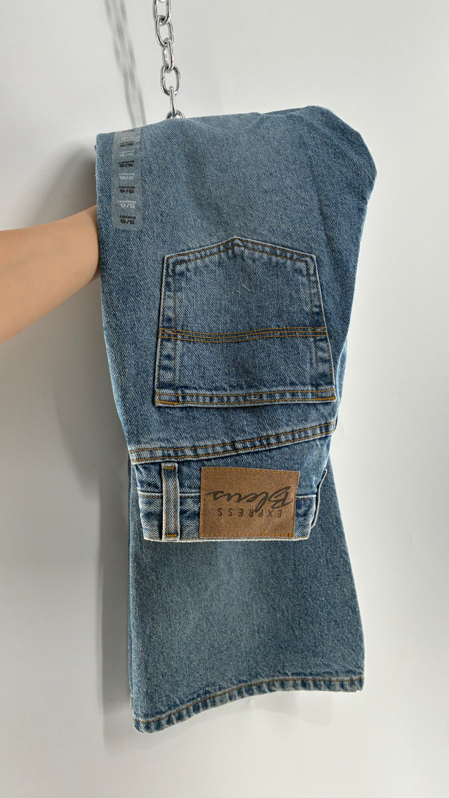 Deadstock Vintage Express Bleus Light Wash Short Flares Made in Mexico (5/6)