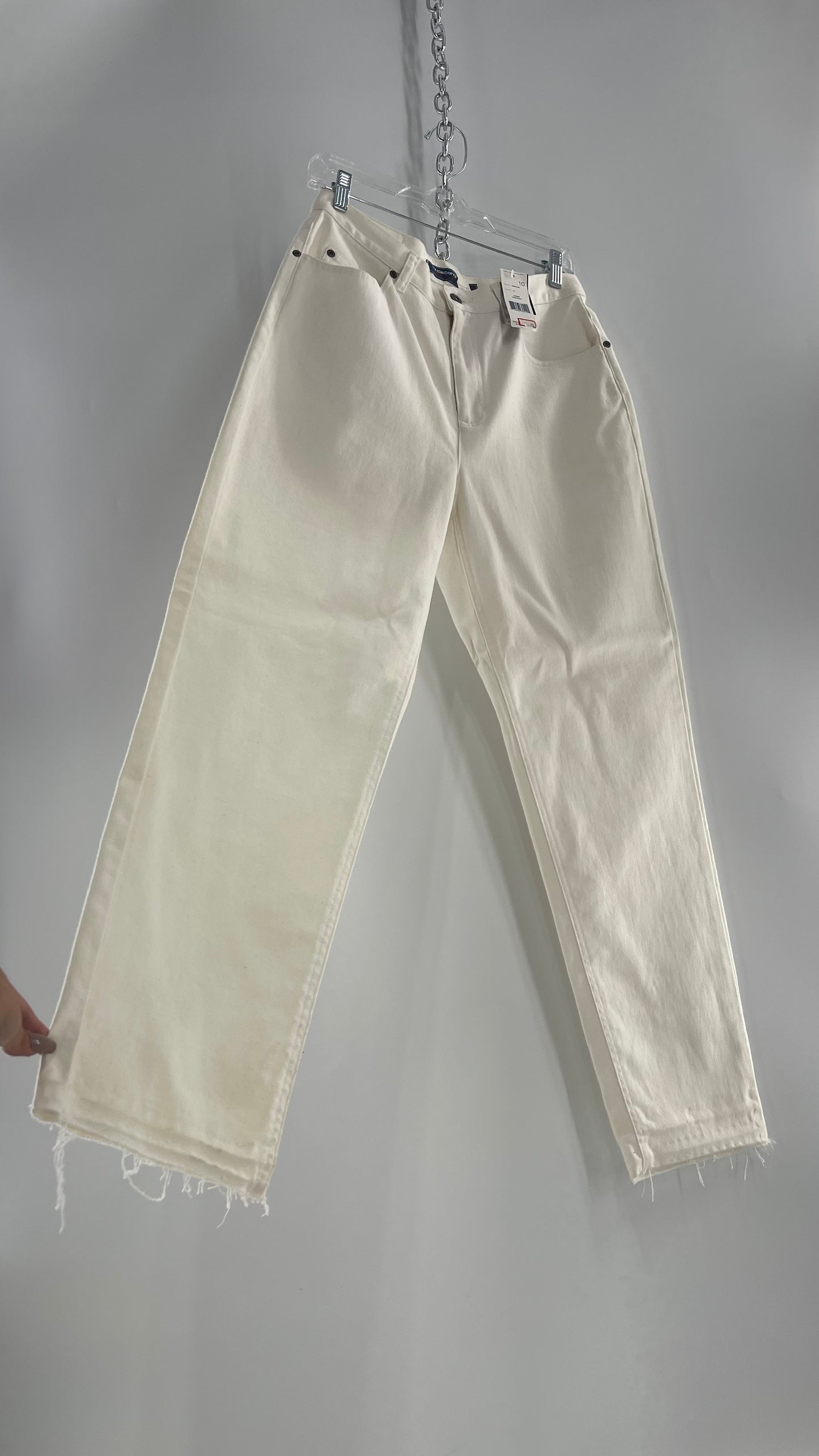 Dead stock Vintage White Liz Claiborne Jeans with distressed hem(Size 10 regular)