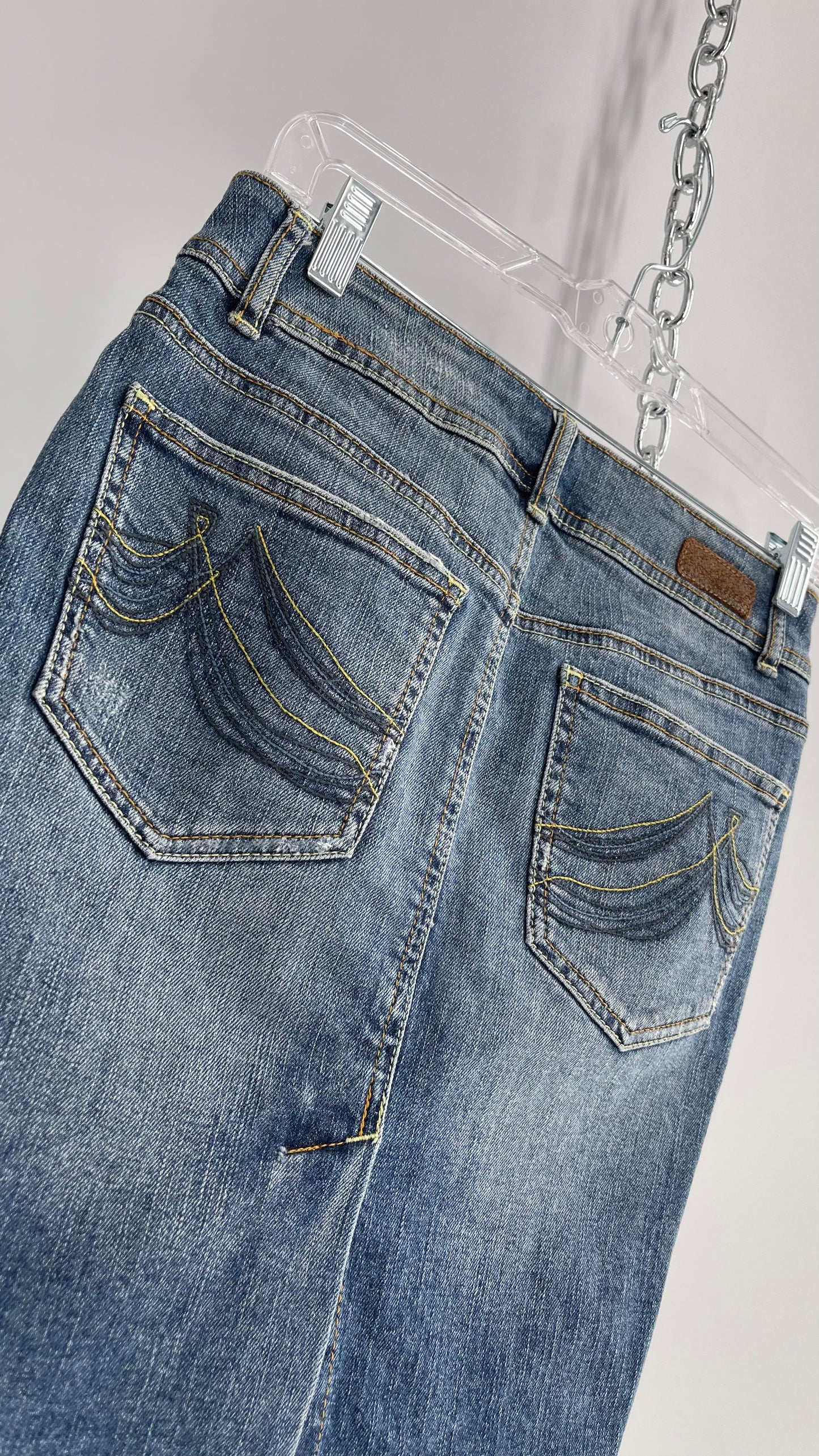 DKNY Denim Low Rise Skirt with Side Slit Pockets (0)
