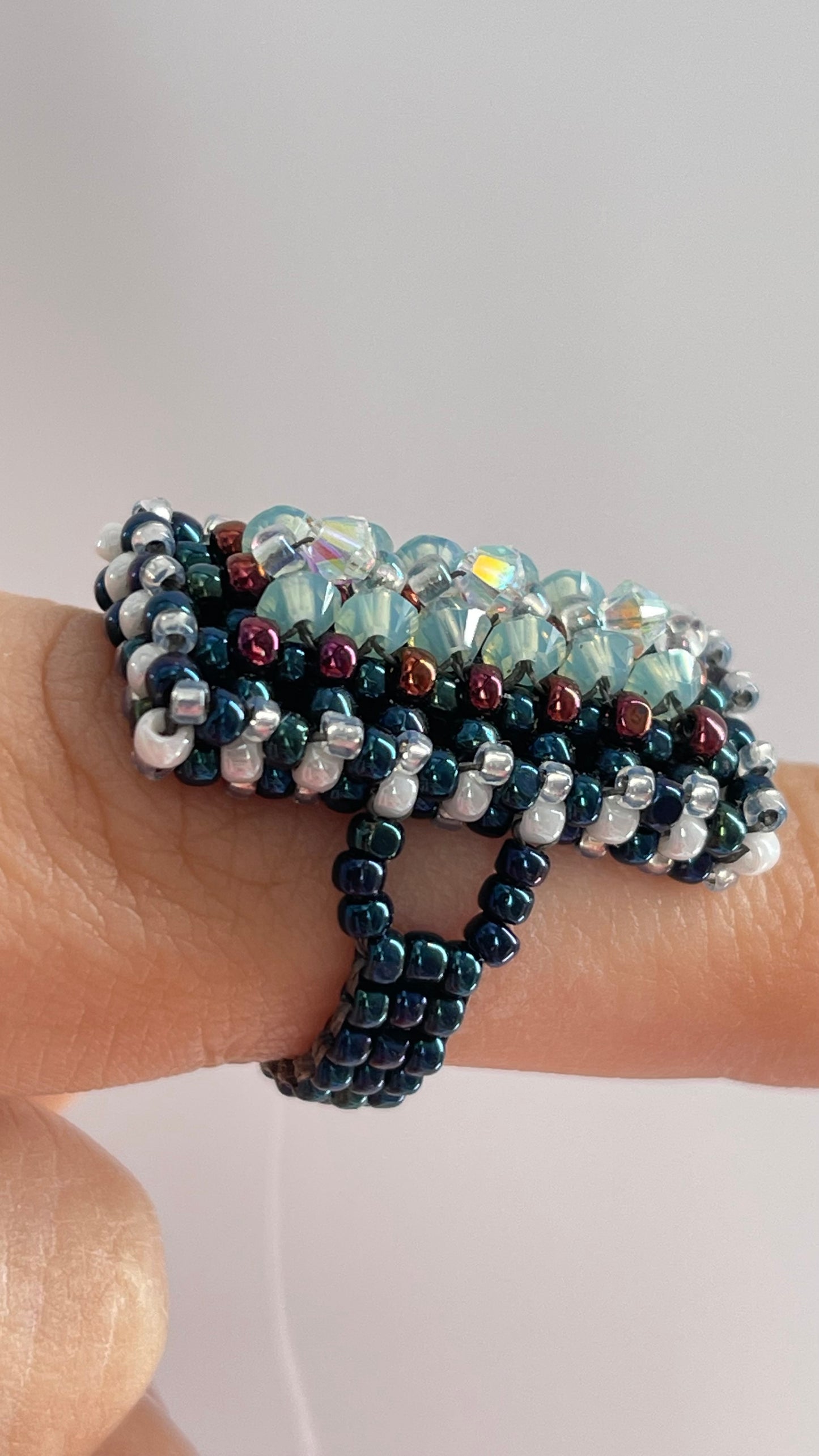 Vintage 70s Fully Beaded Ring