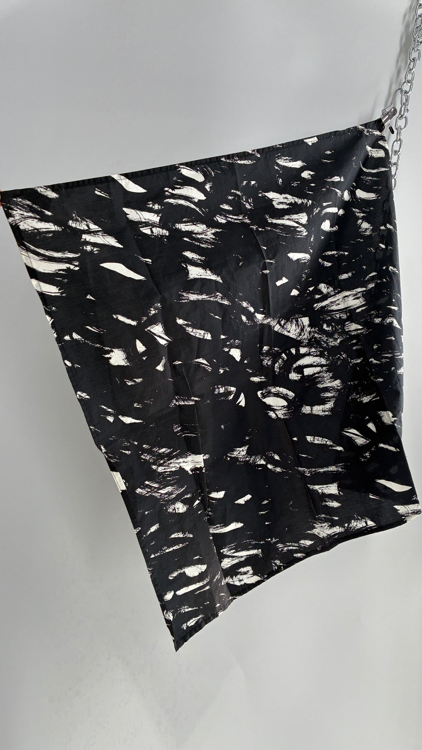 The Souvenir Society Black and White Bandana Head Scarf