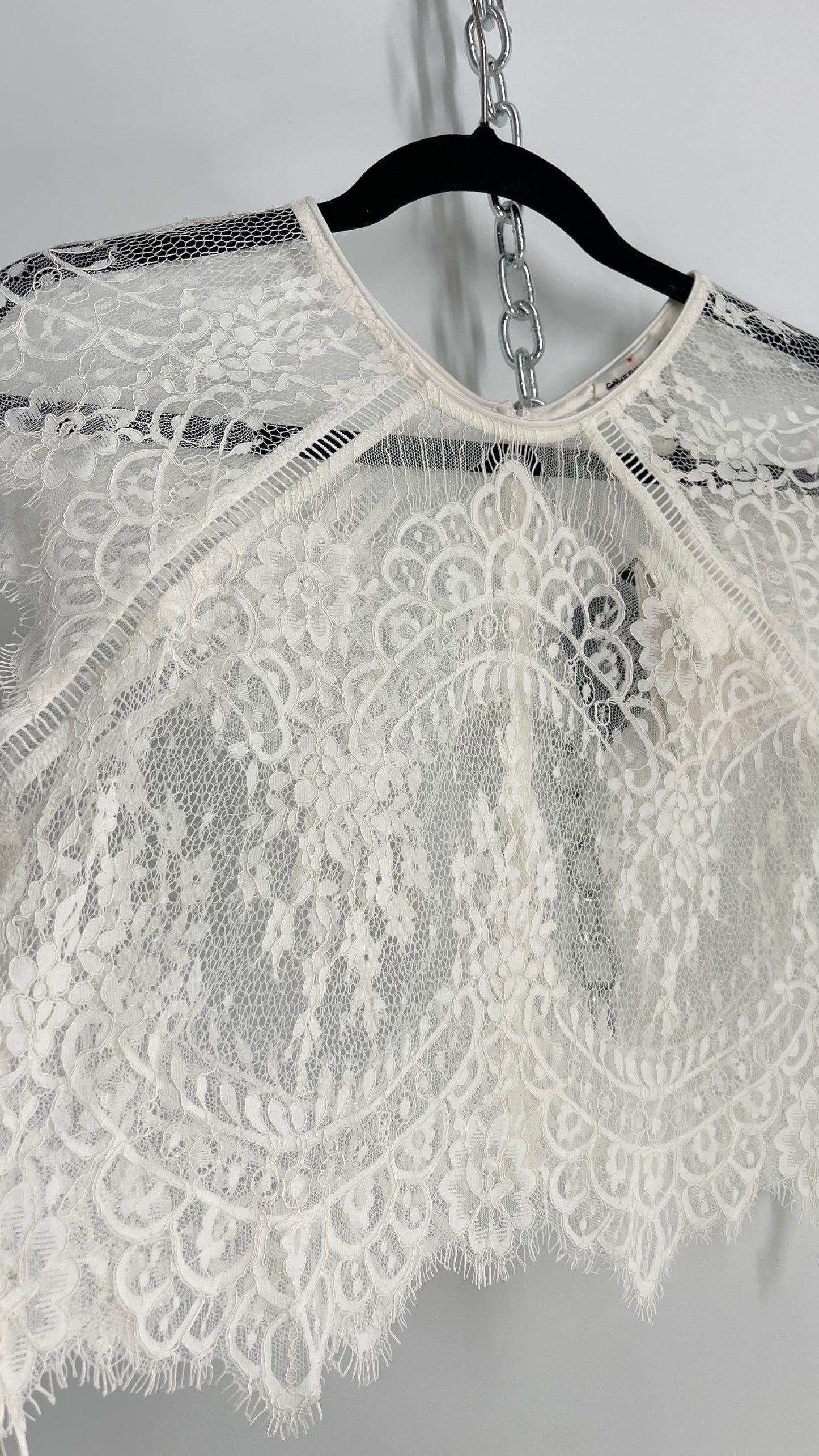 Catherine Deane ITÁLIA White Lace Button Back Short Sleeve Topper Covered in Beading with Tags Attached (Large)