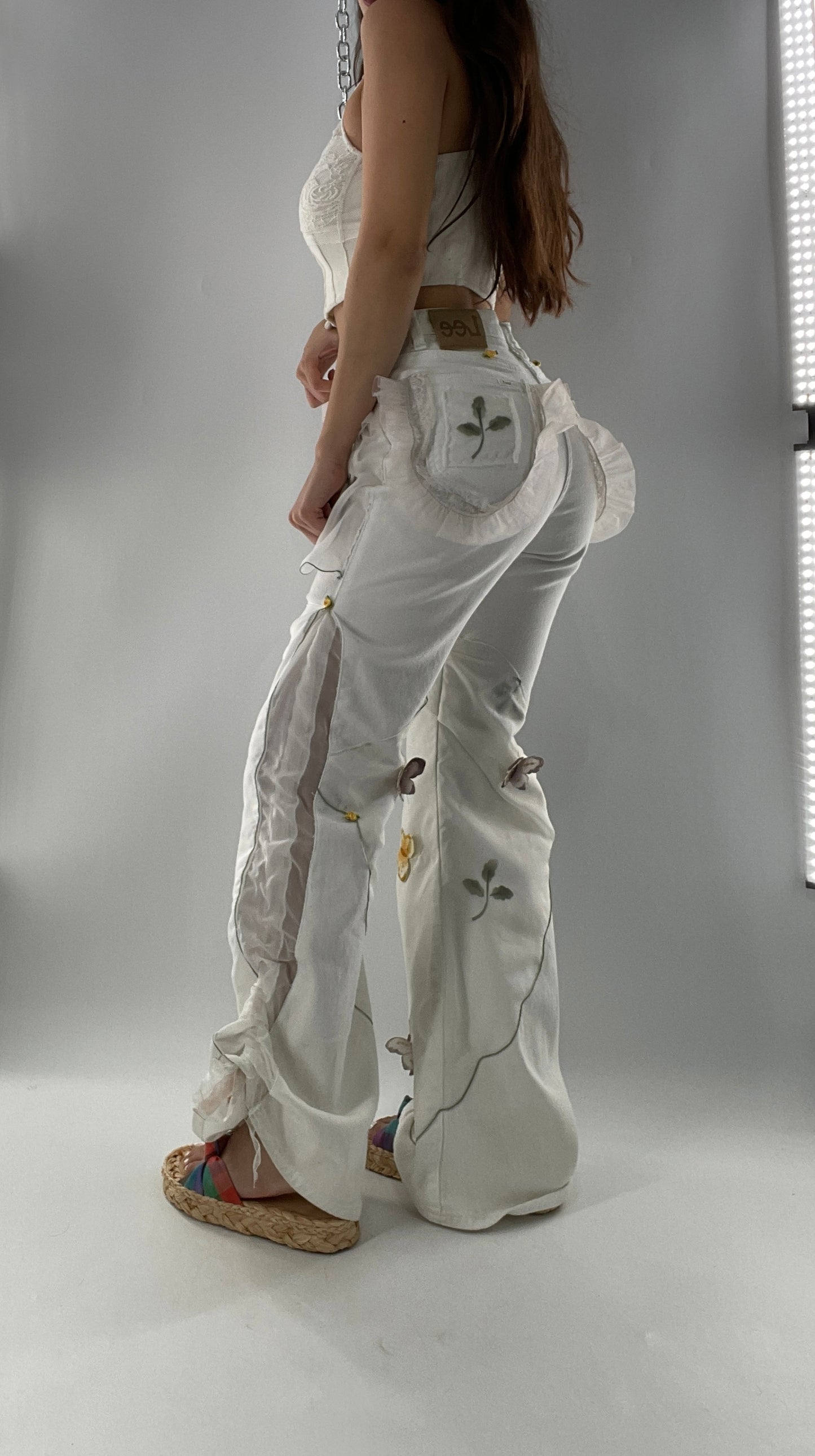 Remade Upcycled Lee White Jeans with Drawstring Adjustable Length, Lace Trim Pockets, Embroidery and Appliqué Details (27)