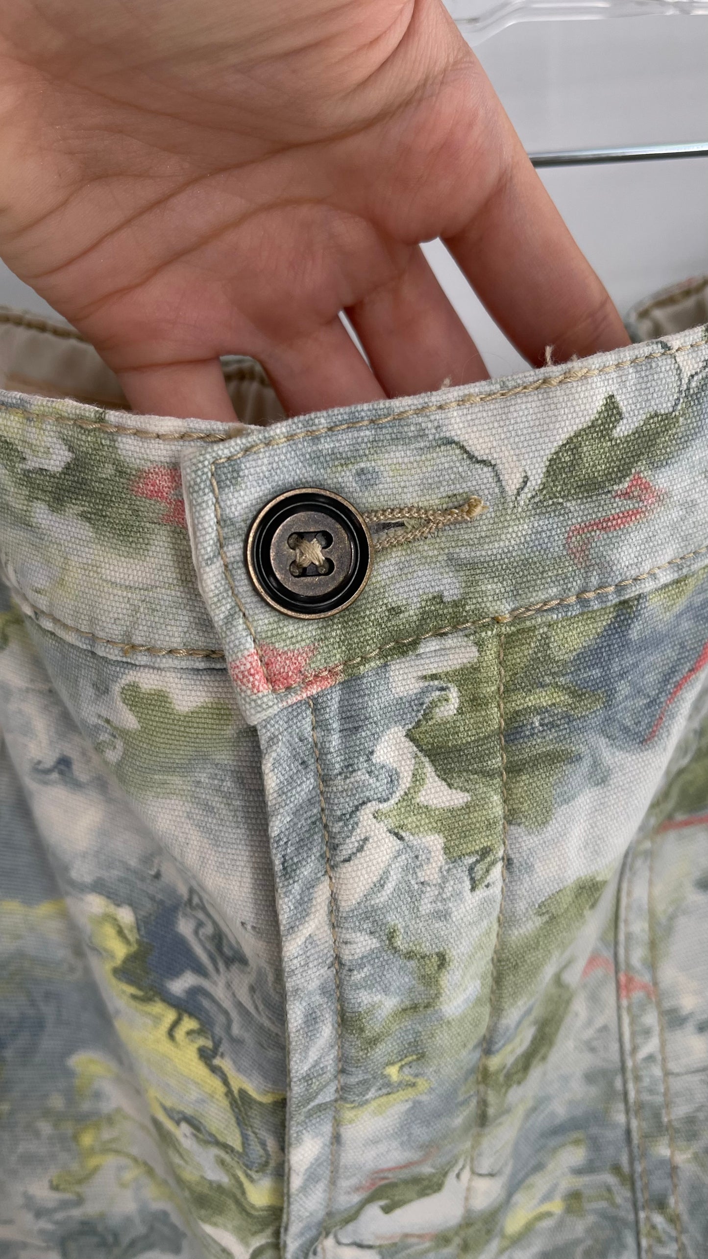 Pilcro Anthropologie Lilly Pad Pond Painted Water Color Cargos (26W)