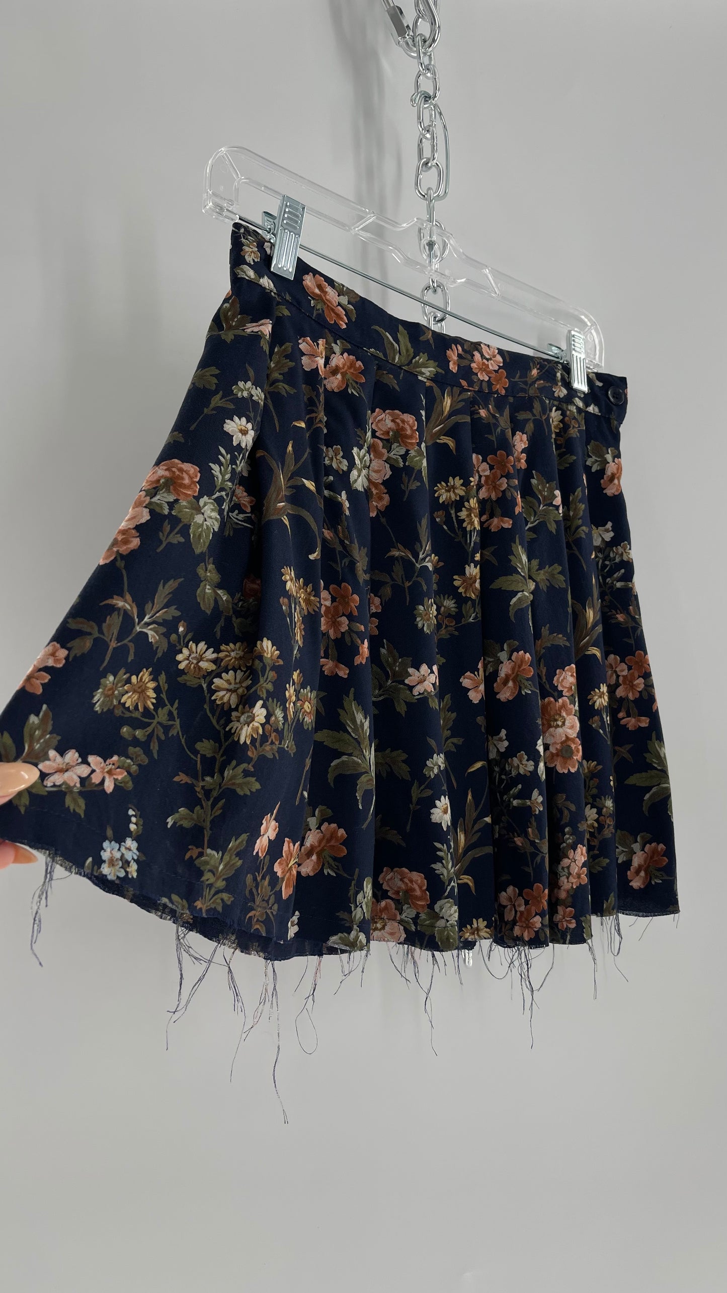 Urban Outfitters Upcycled Renewal Vintage Floral Distressed Pleated Mini Skirt (S)