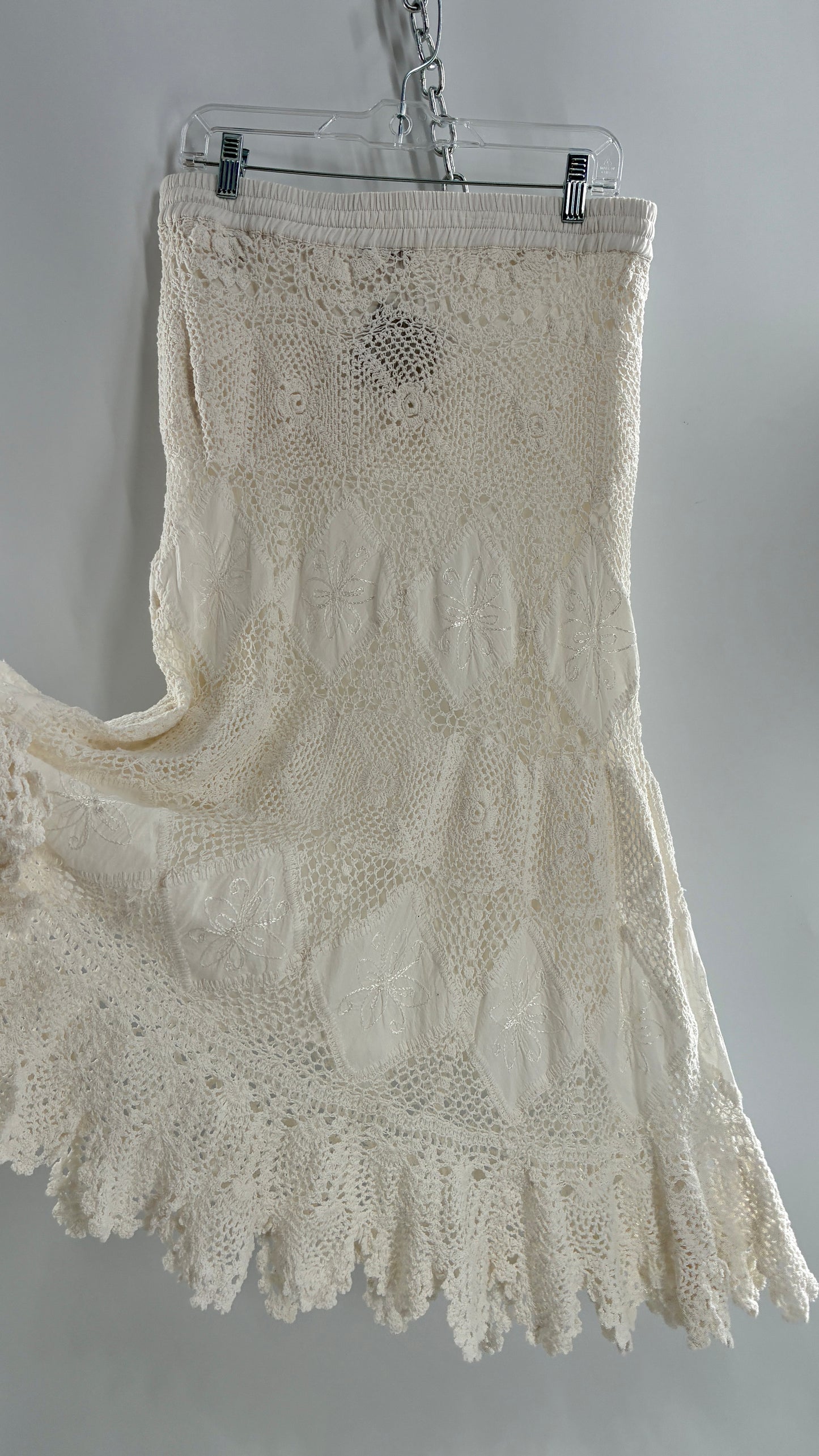 Vintage Full Length White Crochet and Appliqué Skirt (Petite Medium)