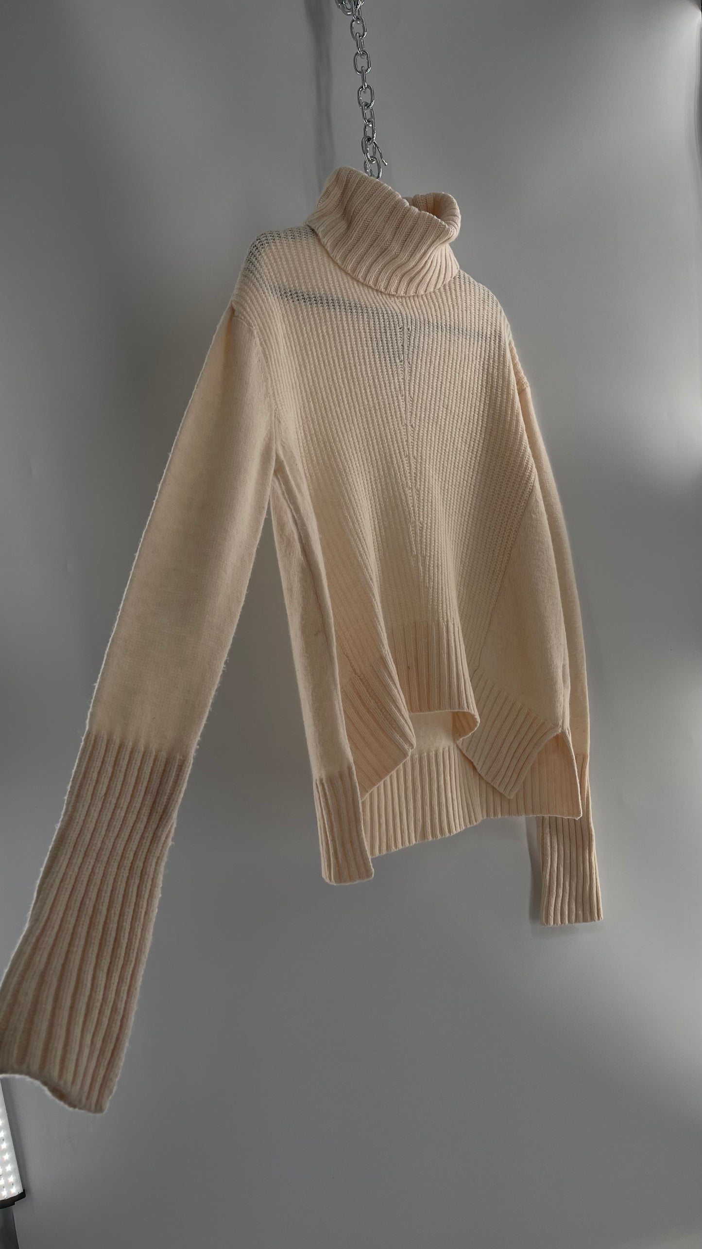 MOTH Anthropologie 80% Wool Ivory Off White Knit Turtle Neck Sweater (Small)