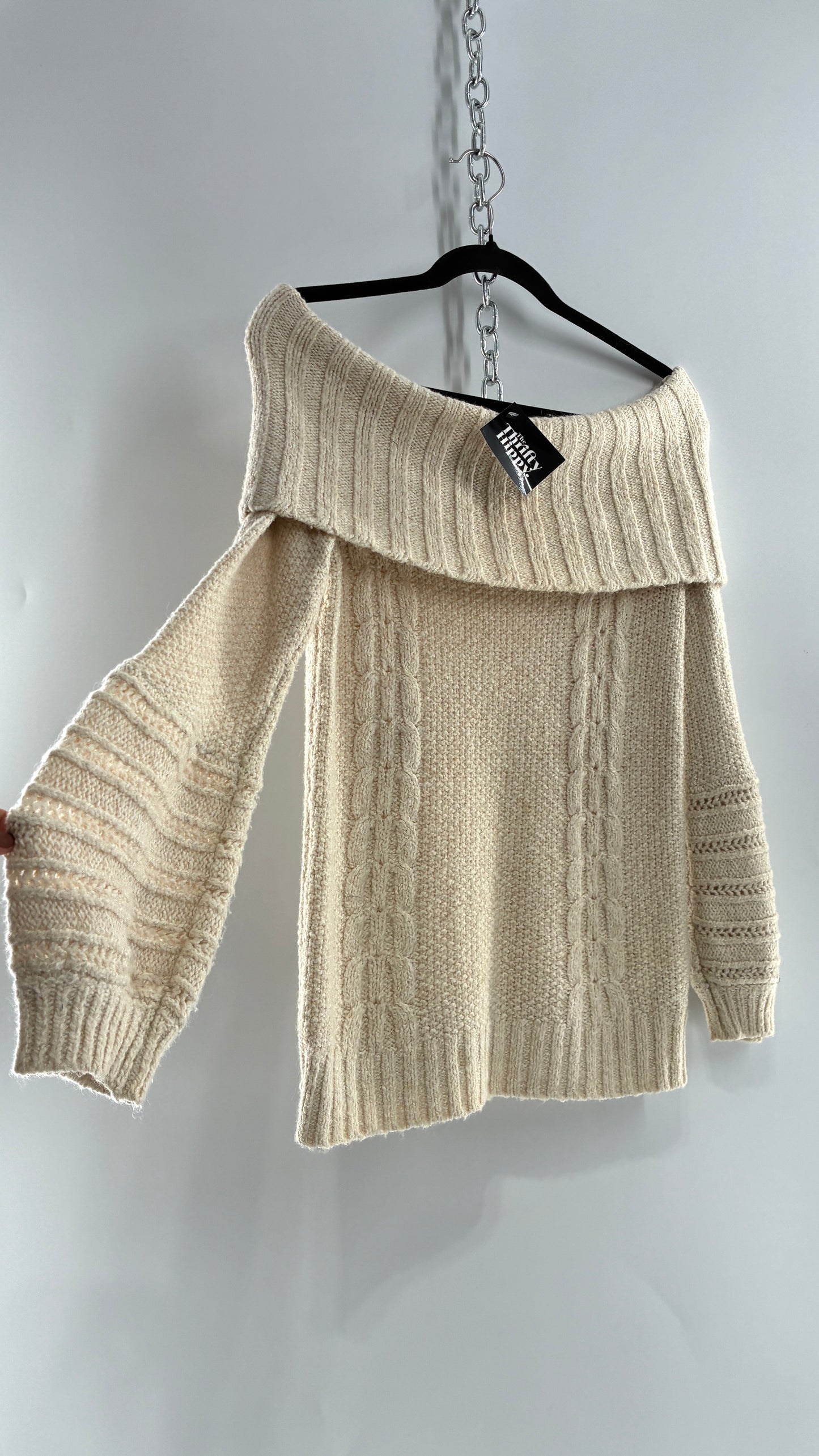 Sleeping on Snow Off the Shoulder Cable-knit Sweater (Small)