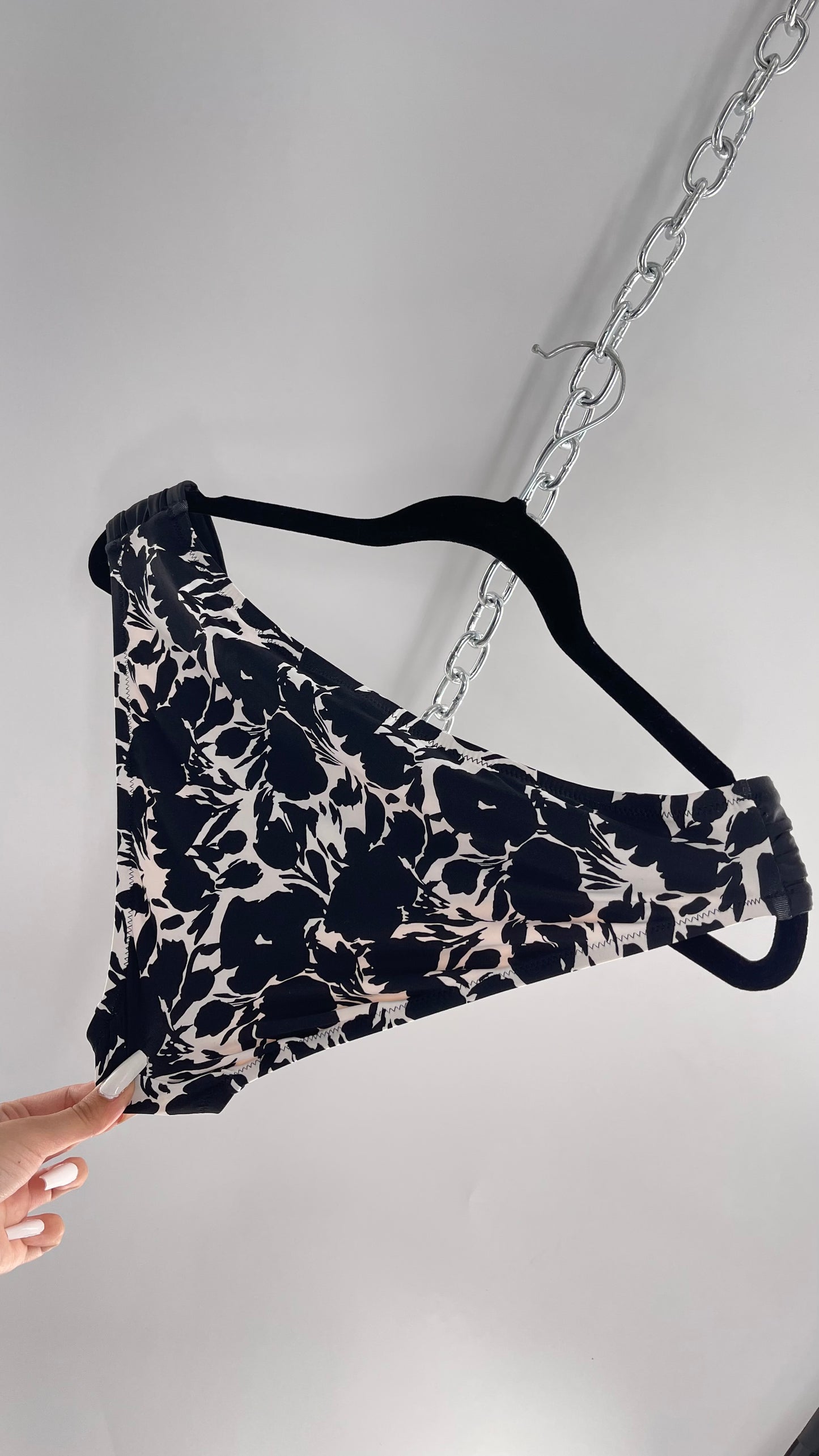 Sea Folly Anthropologie Black and White Swim Bottoms (Medium)