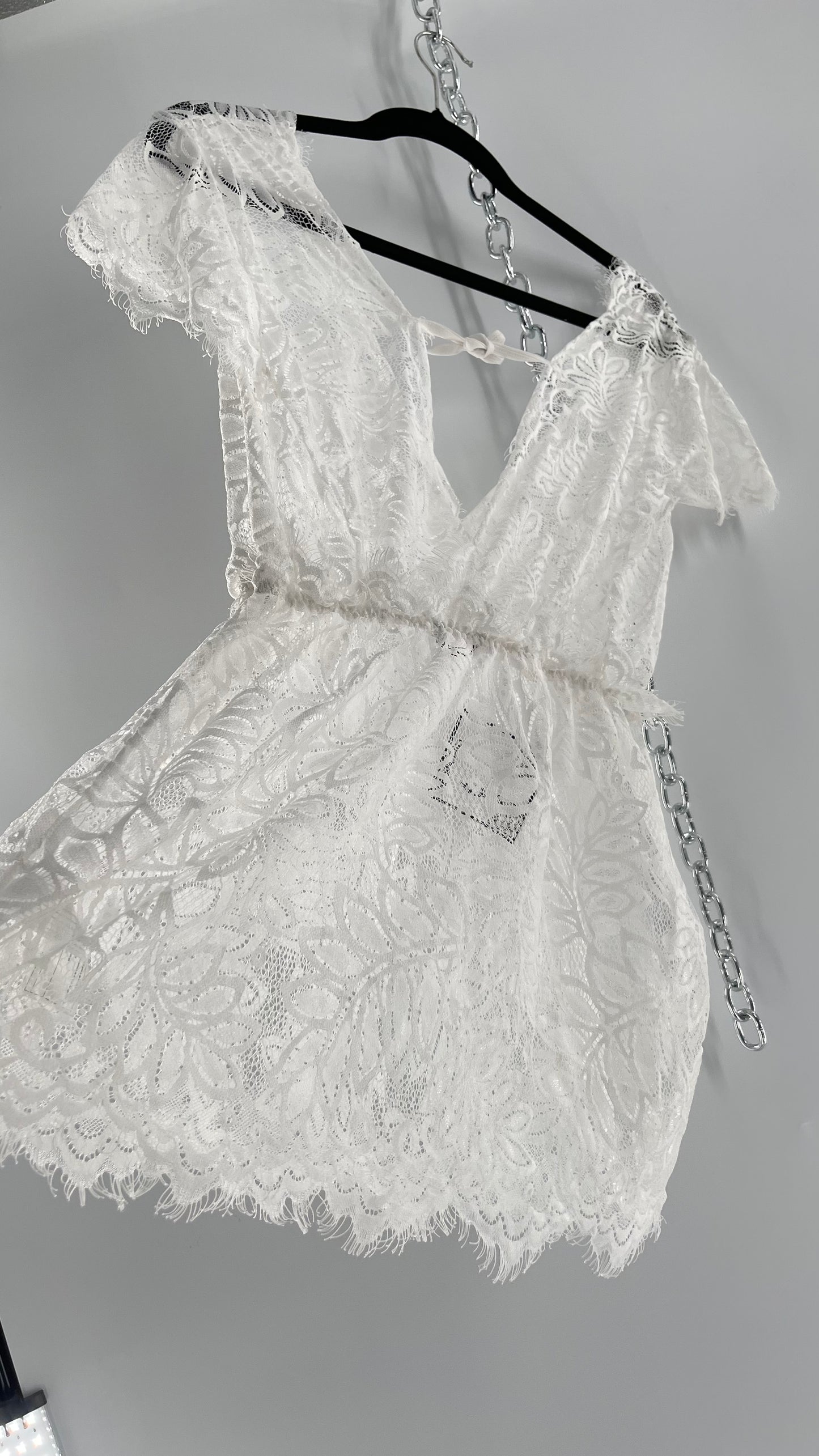Vintage White Lace Scalloped Negligée Blouse (Small)