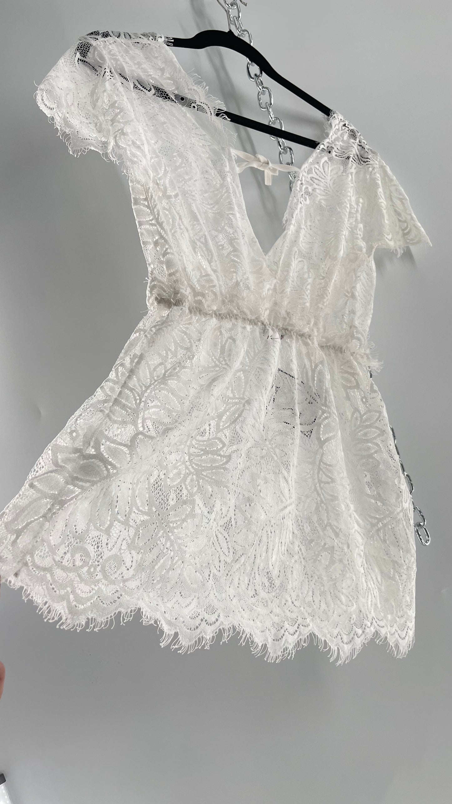 Vintage White Lace Scalloped Negligée Blouse (Small)