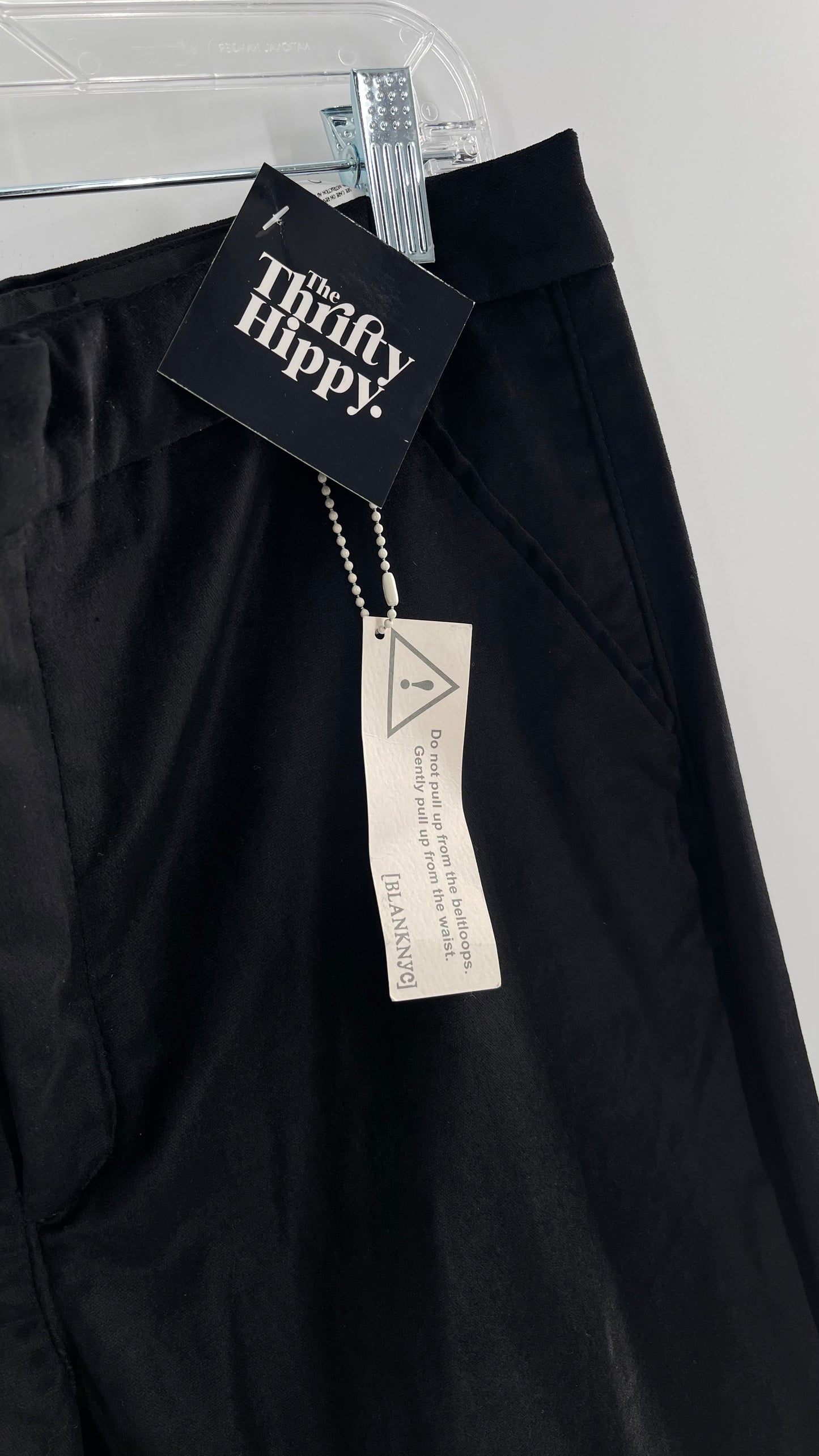 BLANK NYC Black Velvet Kick Flares (31) tá