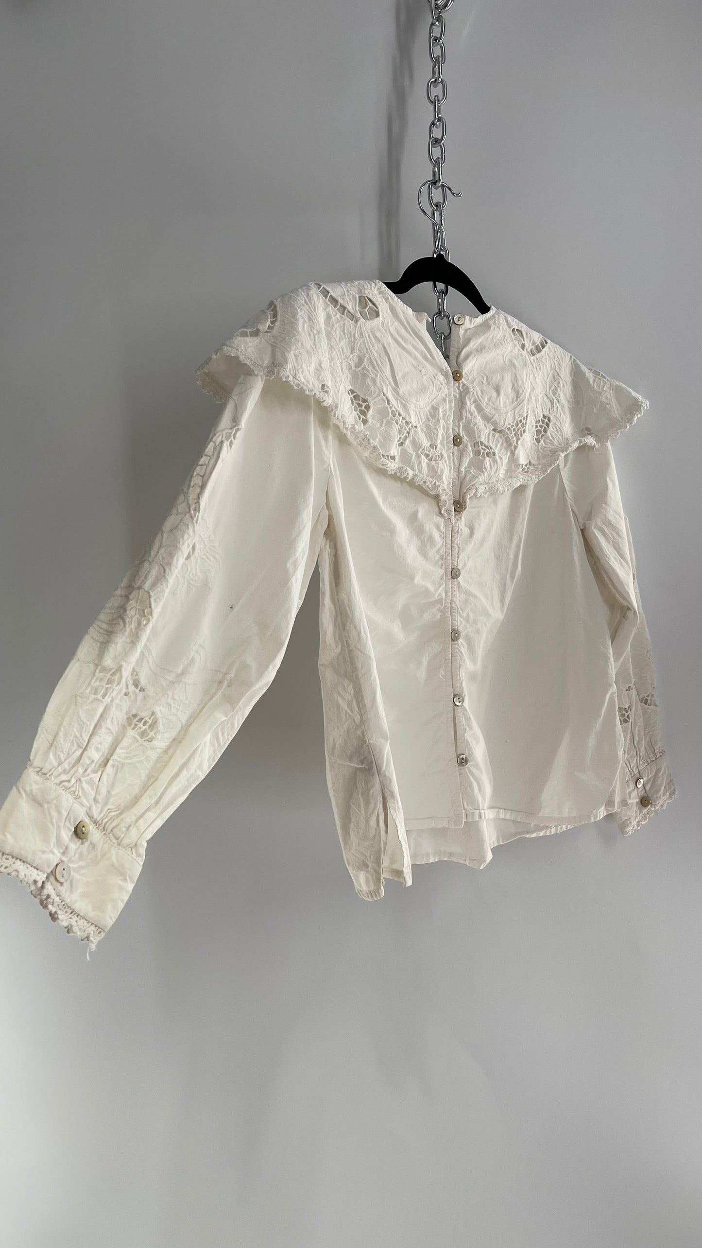 CLEOBELLA White Cotton Prairie Blouse with Lace Balloon Sleeves and Collar (Small)