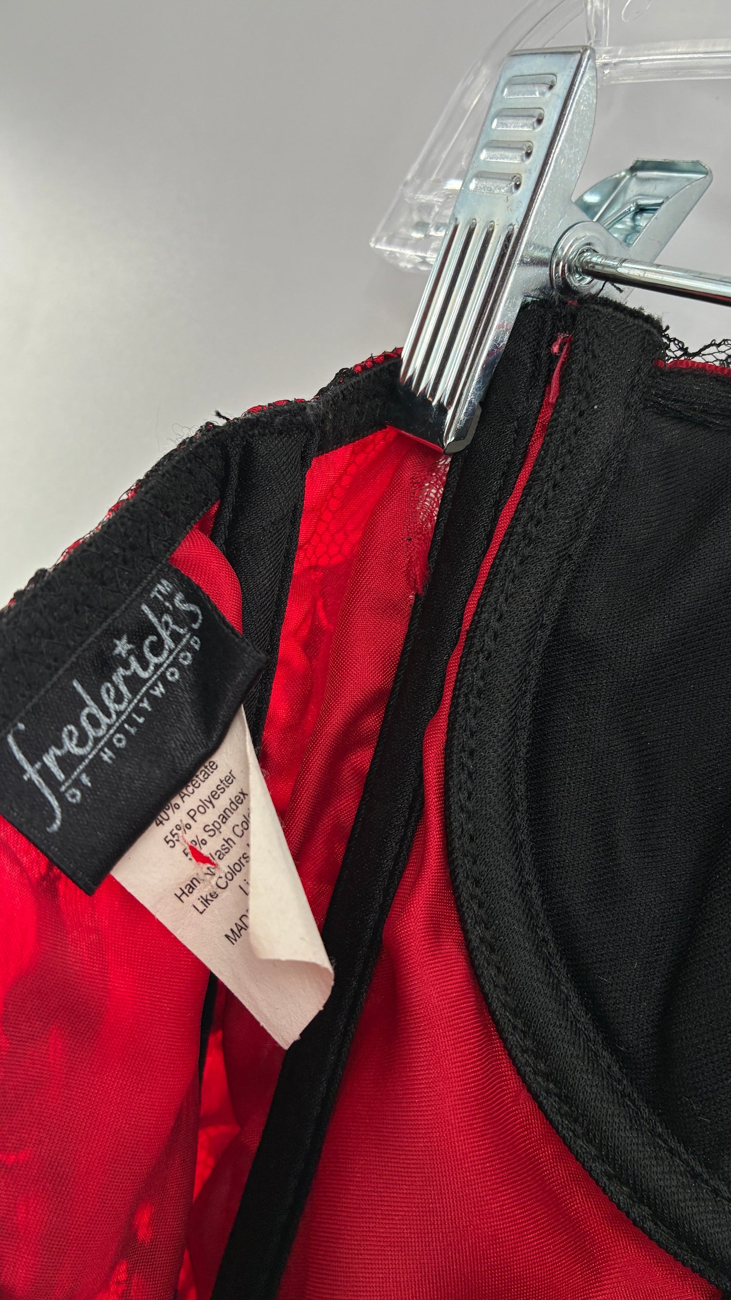 Vintage Frederick’s of Hollywood Red Black lace Overlay Corset with Bows and Ribbon Detailing (32)
