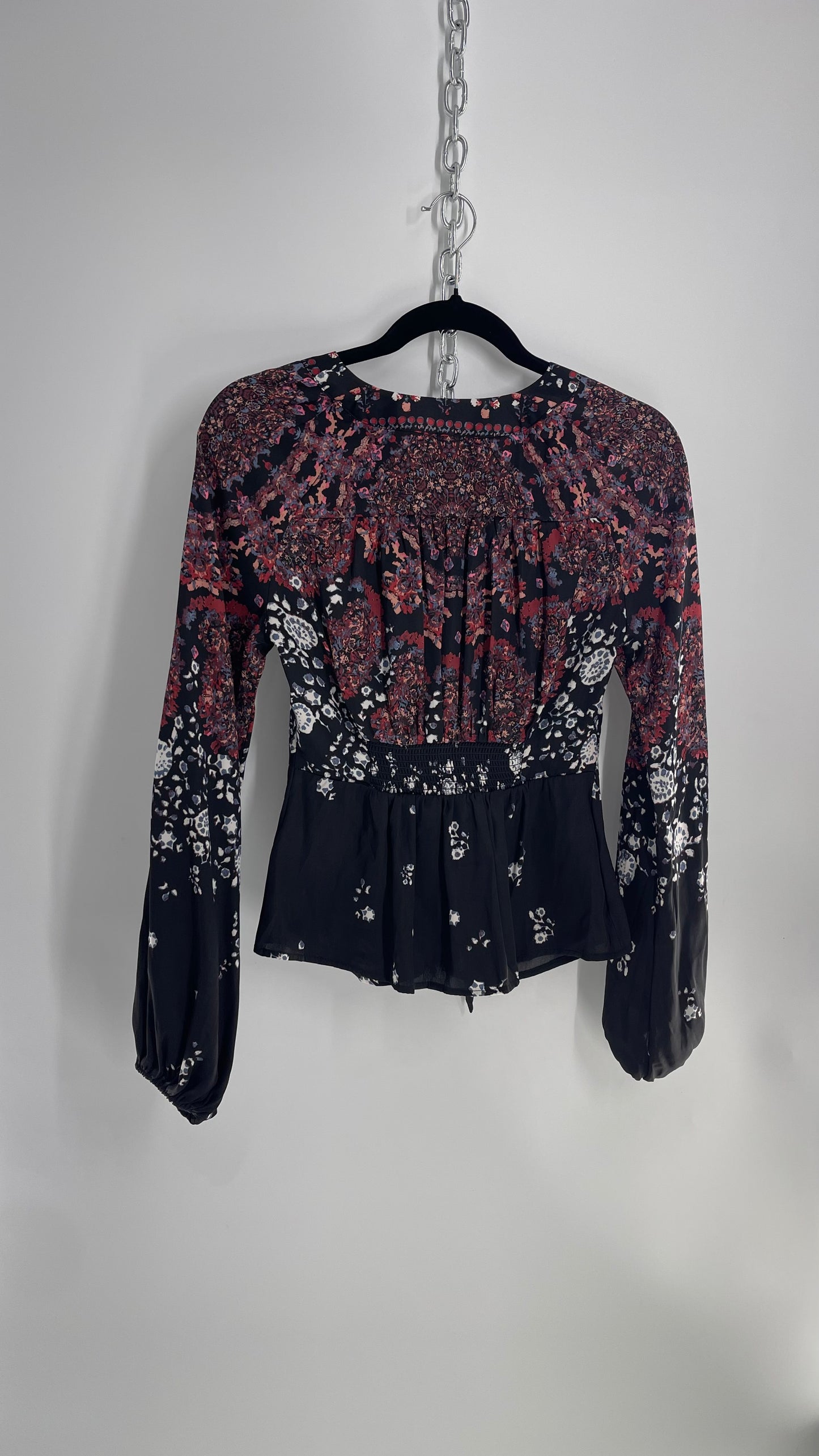 Free People Black Silky Balloon Sleeve Tie Bust Blouse with Button Bag (XS)