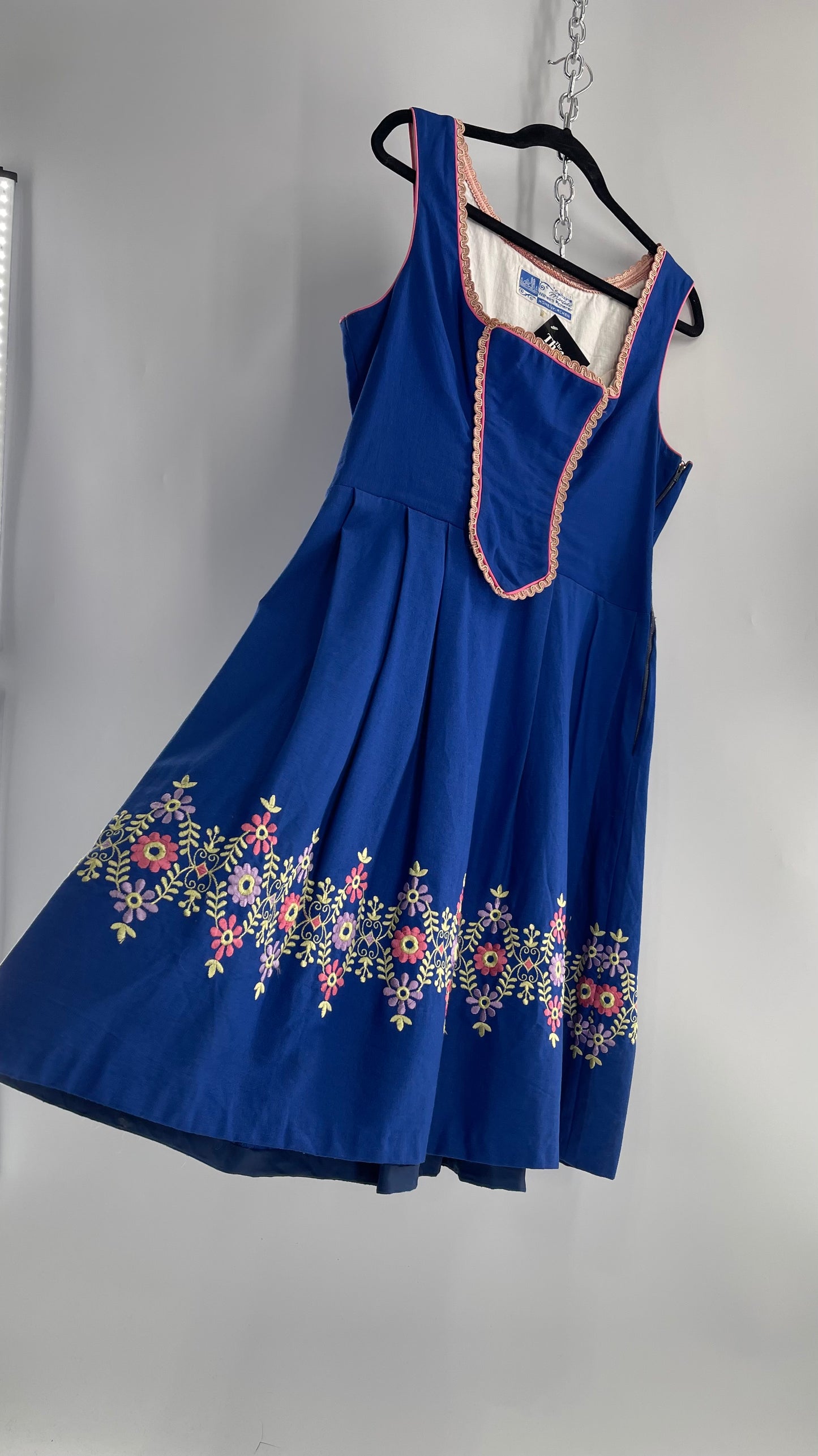 Vintage 1970s Spitzing Modell Wilhelm Picherer Hohenkirchen Traditional German Hand Embroidered Royal Blue Dress (M)