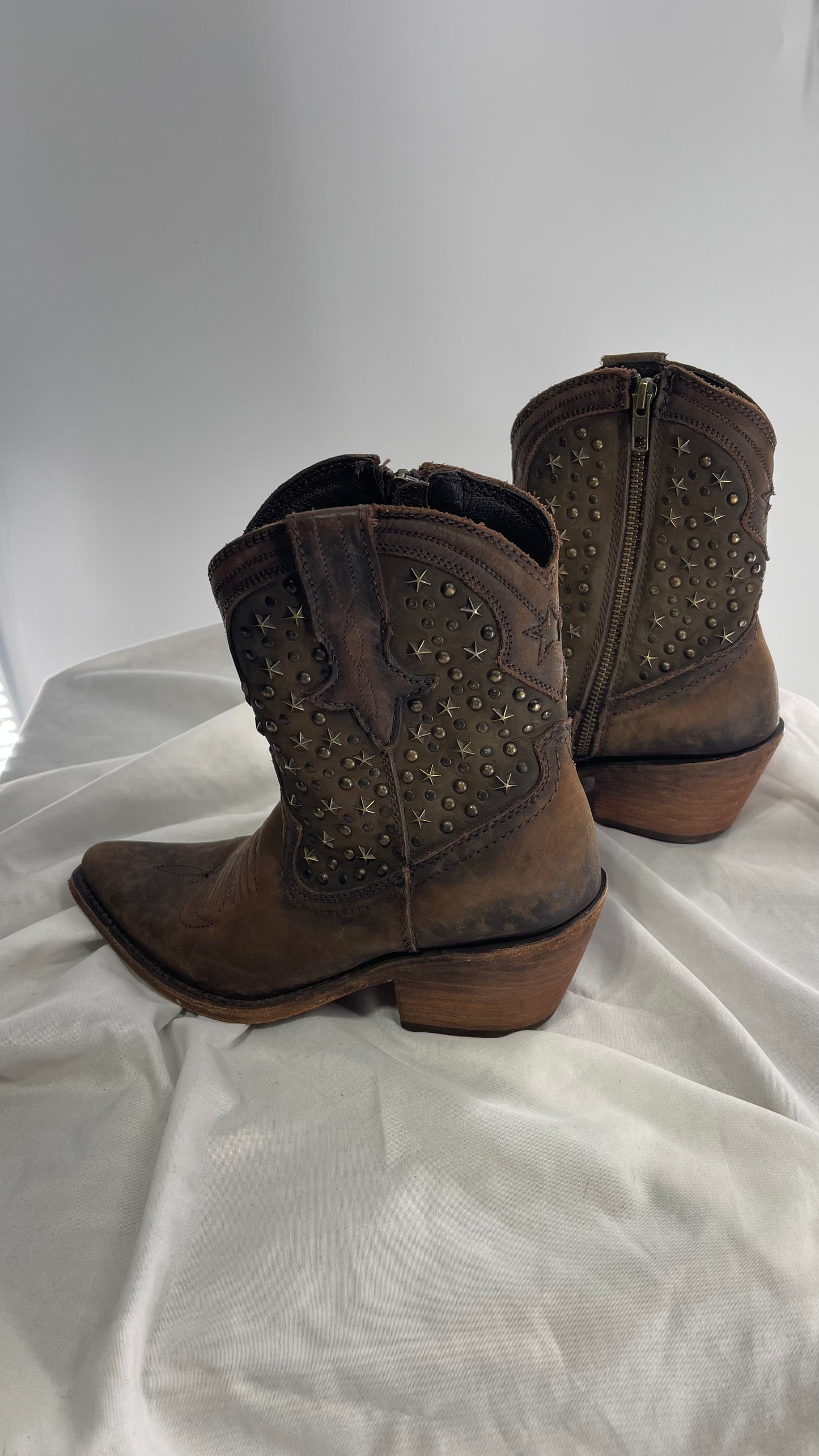 LIBERTY BLACK Handmade in Mexico Leather Cowboy Boots with Star Studs (7.5)