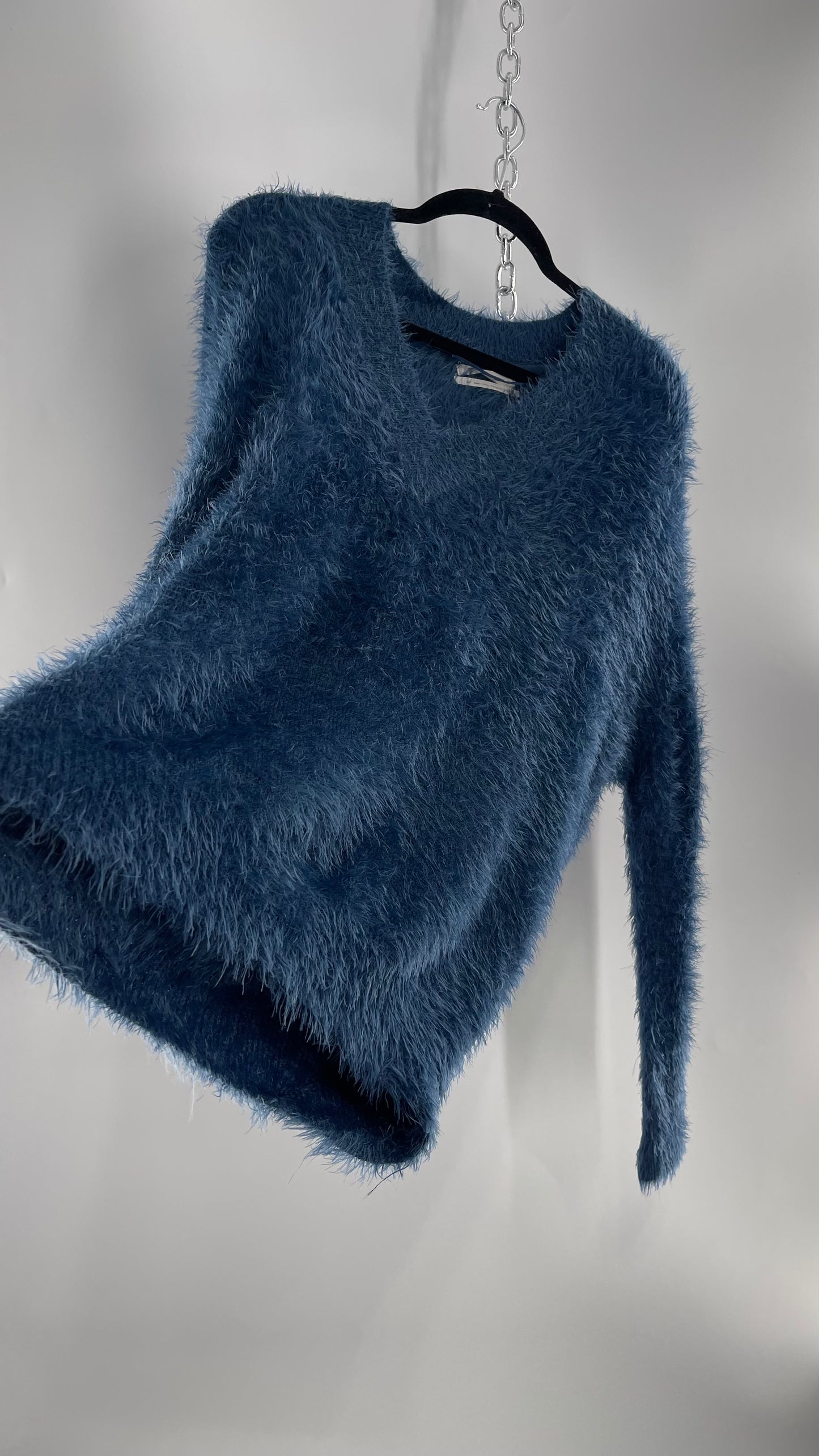 Urban Outfitters Blue Shaggy/Fuzzy Slouchy Sweater (Small)