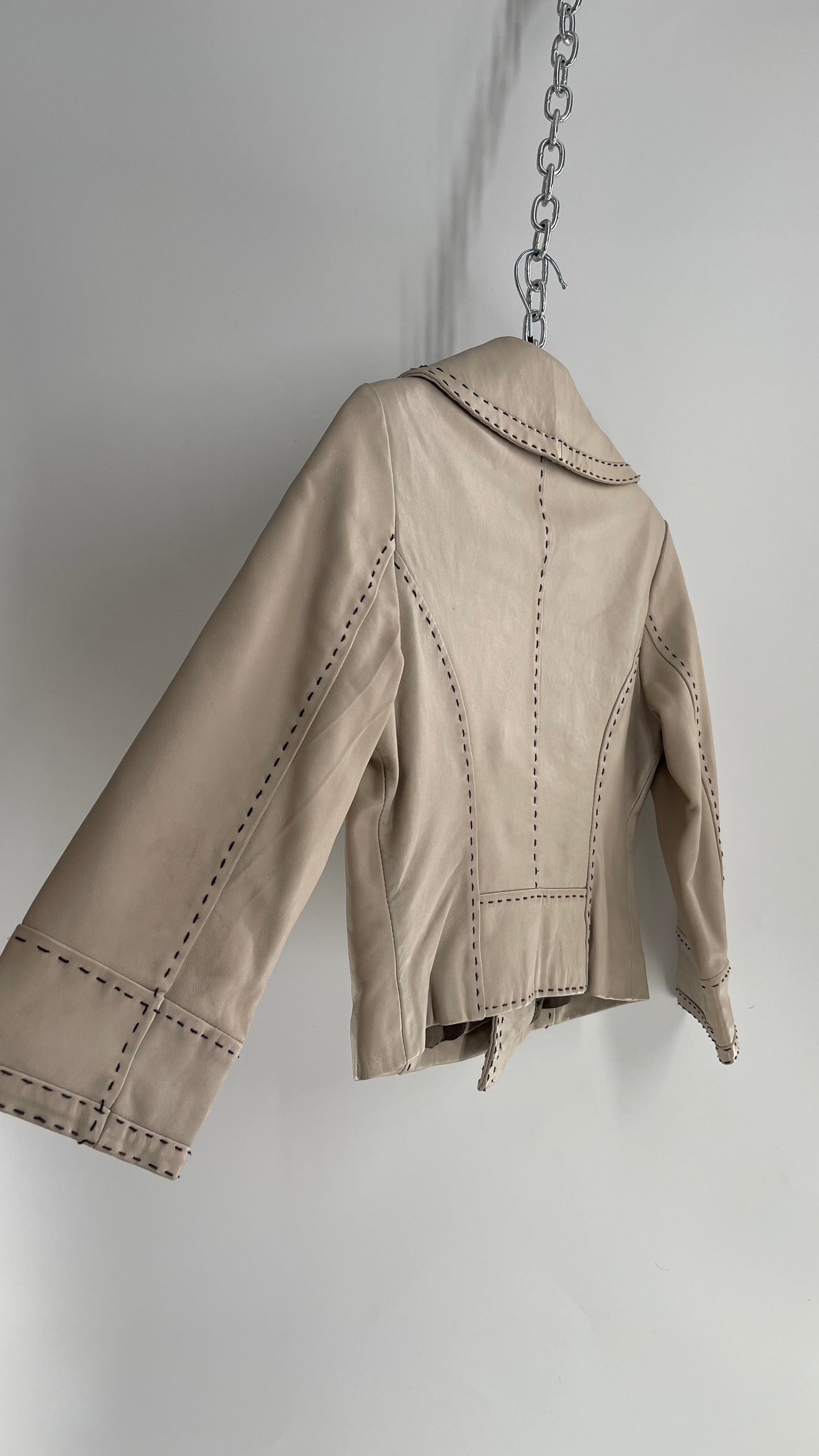 Vintage 1990s Wilsons Leather Beige Short Jacket with Exaggerated Collar, Embossed Buttons and Contrast Stitching (XS)