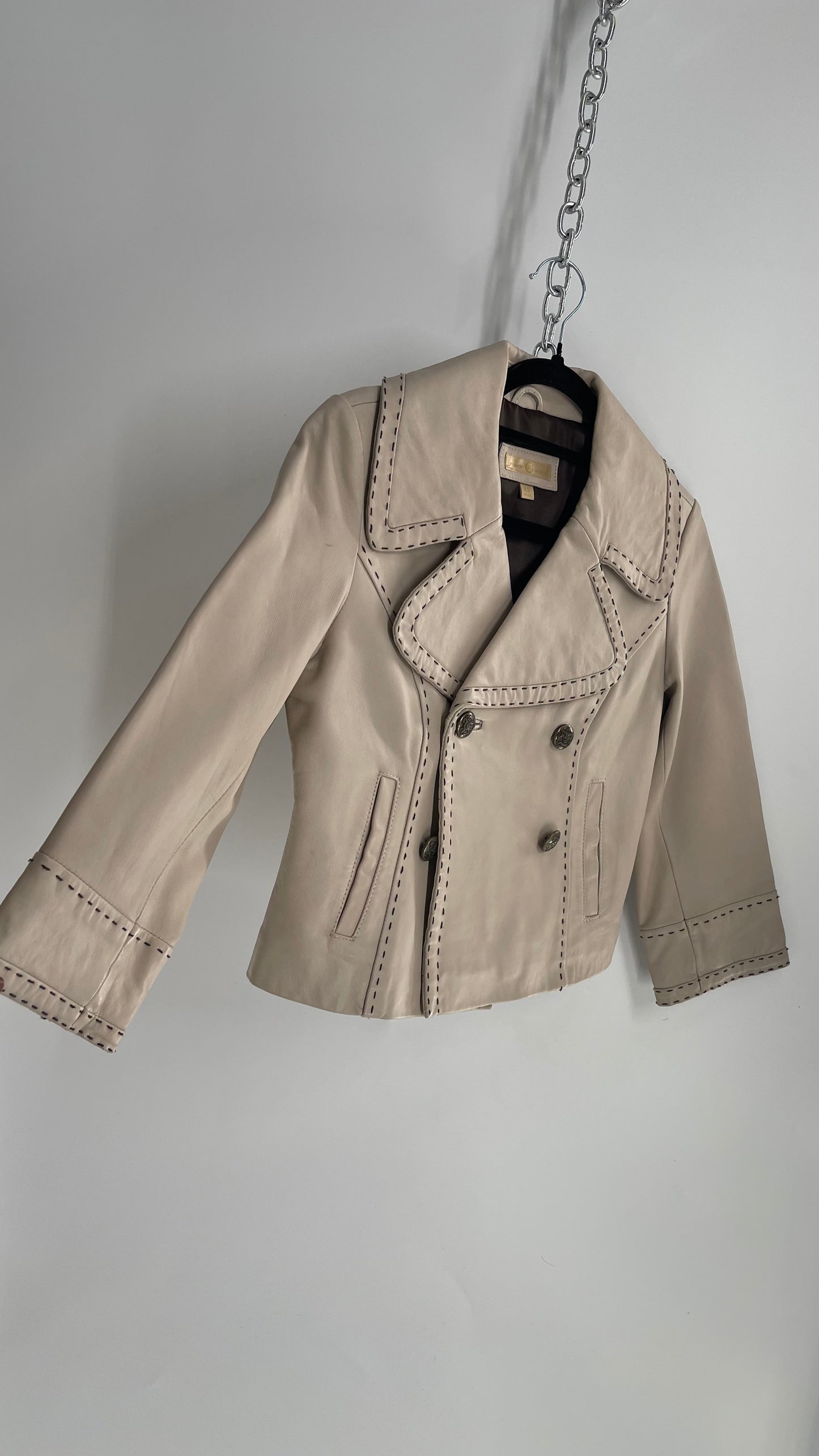 Vintage 1990s Wilsons Leather Beige Short Jacket with Exaggerated Collar, Embossed Buttons and Contrast Stitching (XS)