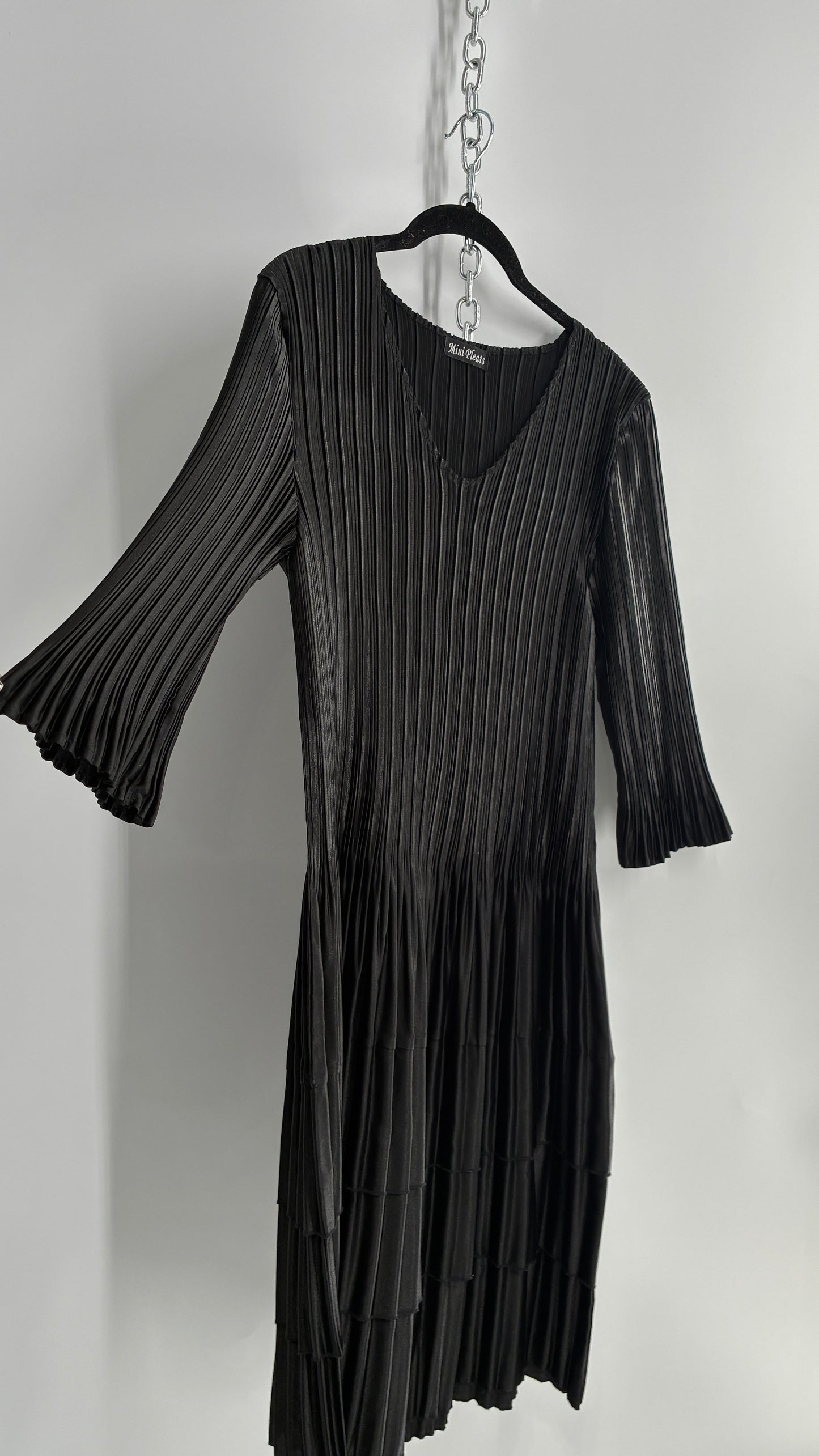 Vintage MINI PLEATS Black Tiered Dress (M-L)