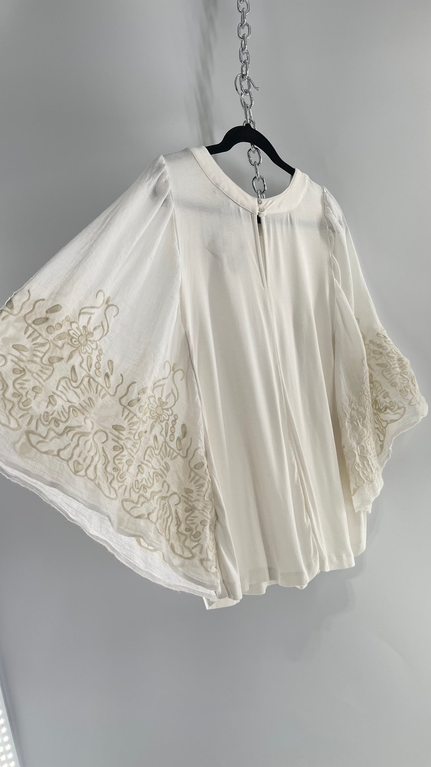 Anthropologie Eri + Ali White Embroidered Bat Wing Blouse (Medium)