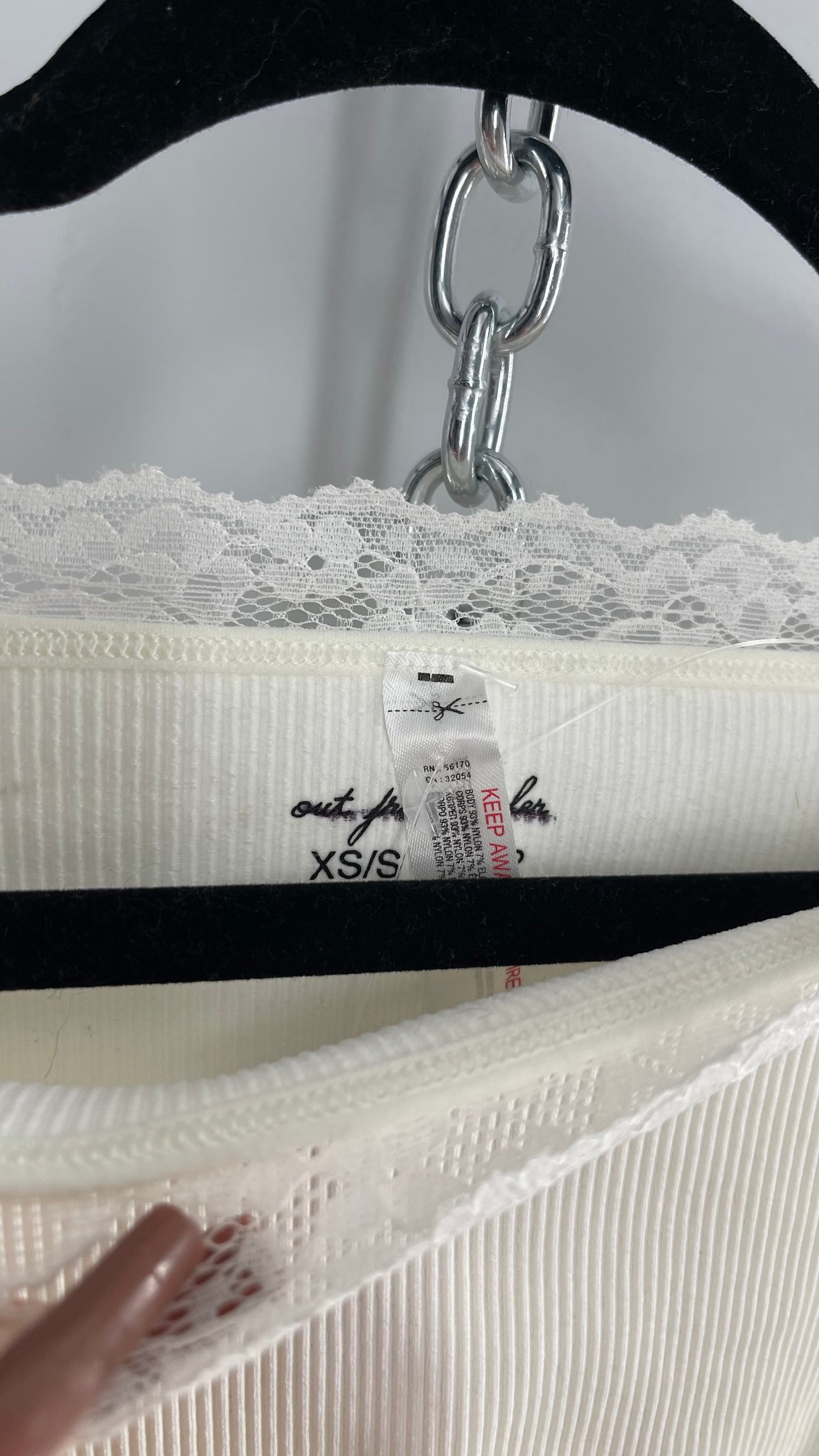 Out From Under White Ribbed Off the Shoulder Lace Neckline Long Sleeve (XS/S)