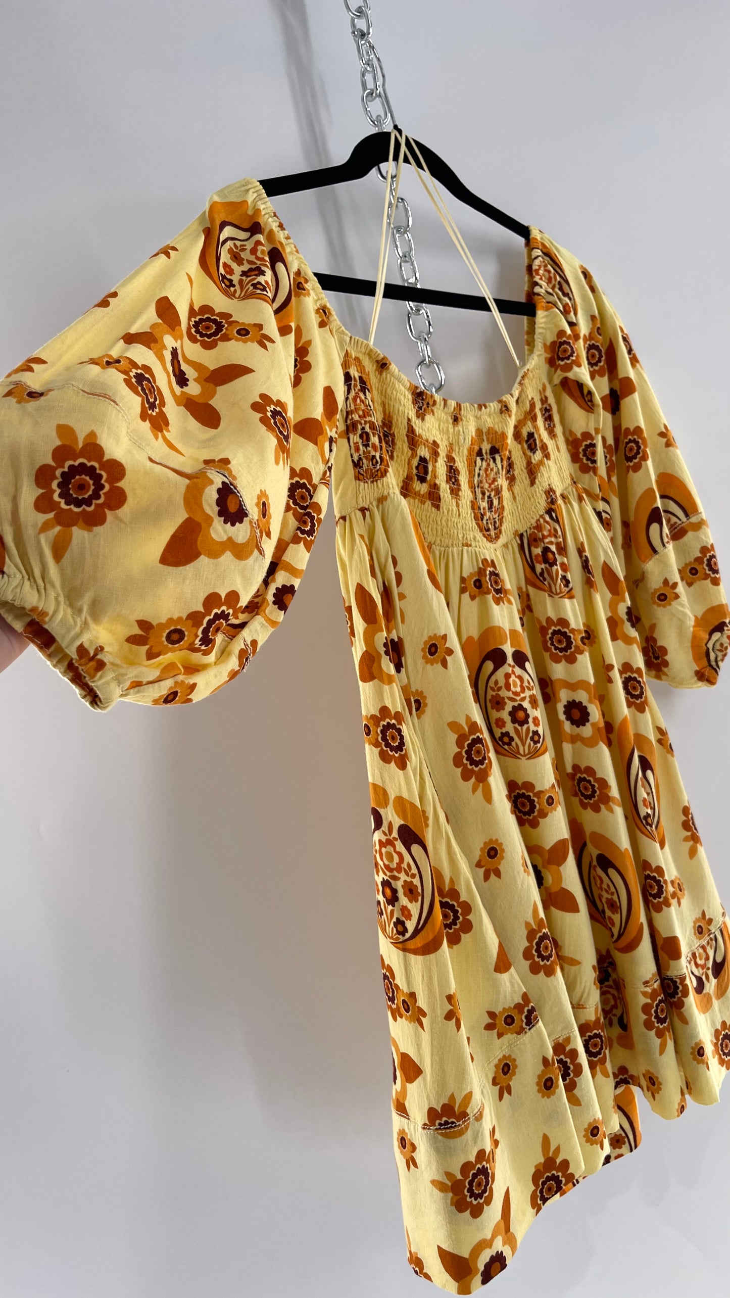 Urban Outfitters 1970s Puff Sleeve Retro Printed Babydoll Mini (Small)