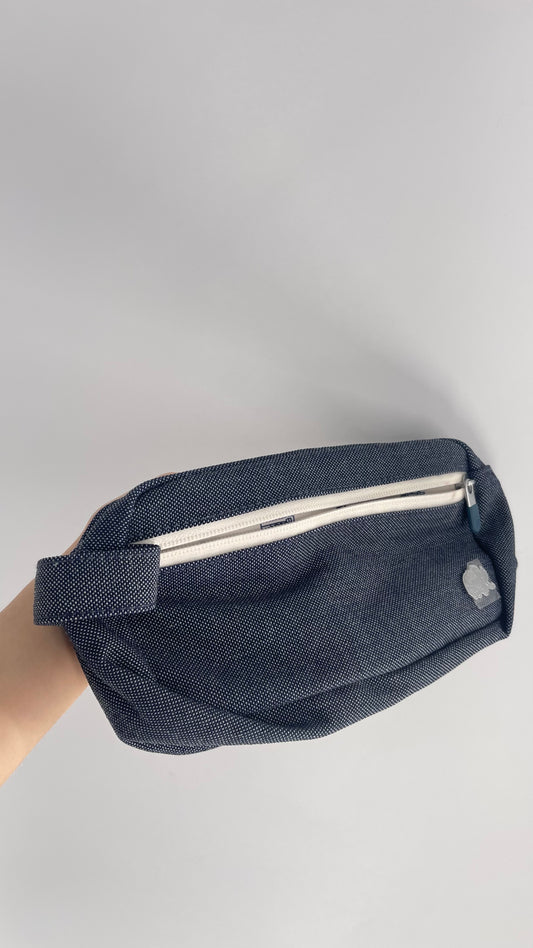 Harryās Menās Denim Style Toiletry Bag with Patterned Lining