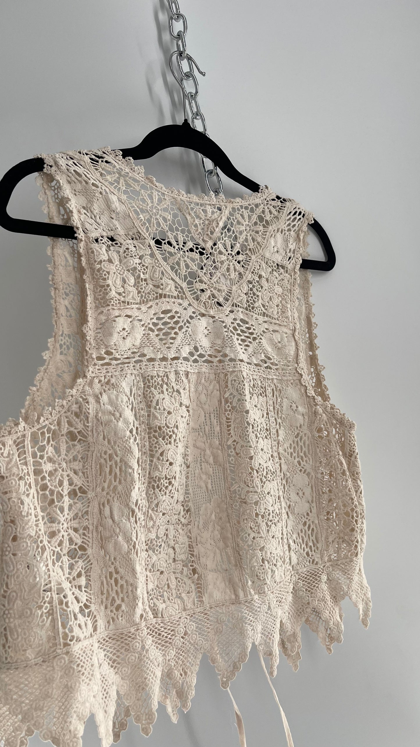 Free People Leah Off White Lace Crochet Vest/ Tie Bust Sleeveless Top (Medium)