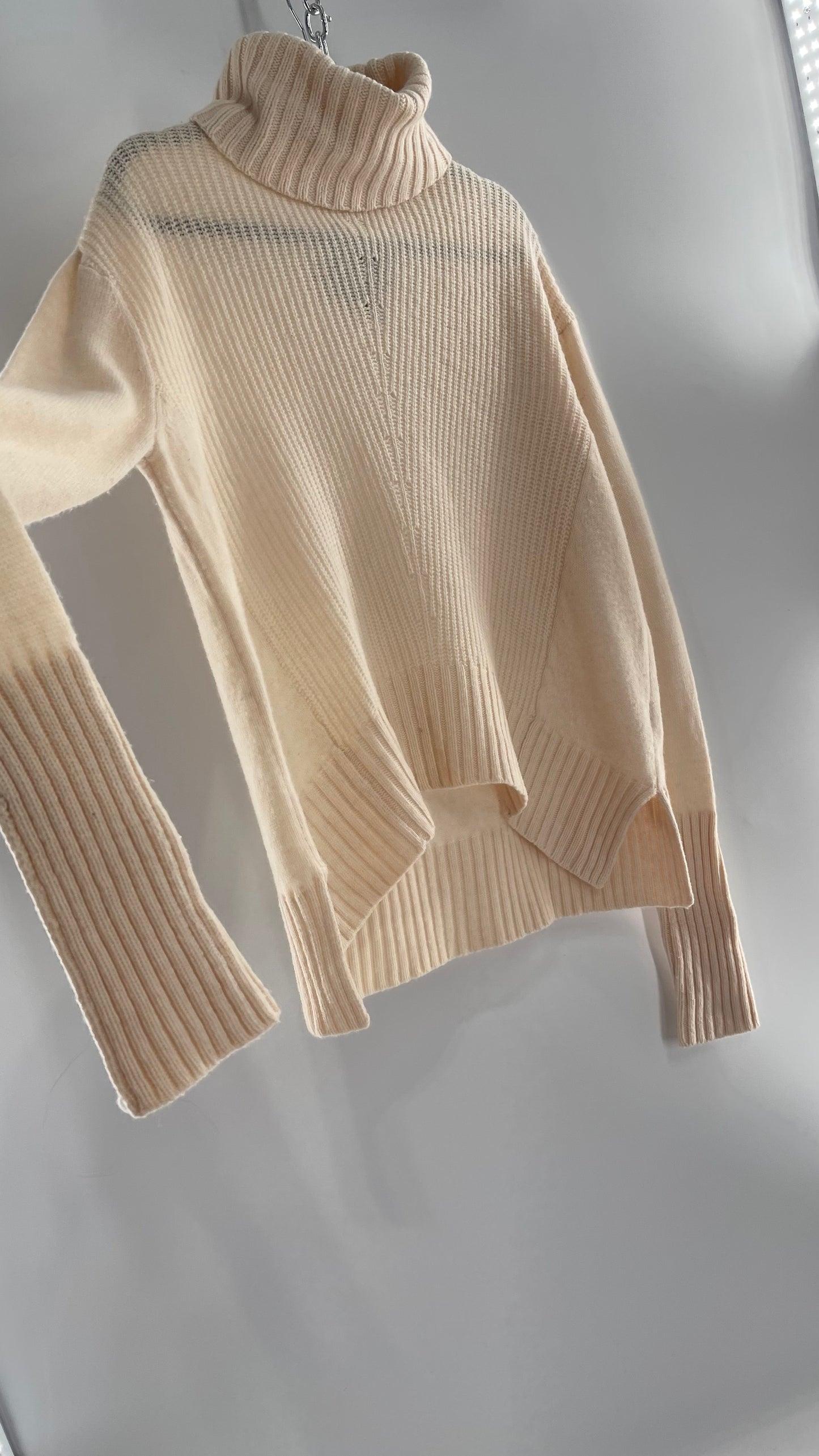 MOTH Anthropologie 80% Wool Ivory Off White Knit Turtle Neck Sweater (Small)