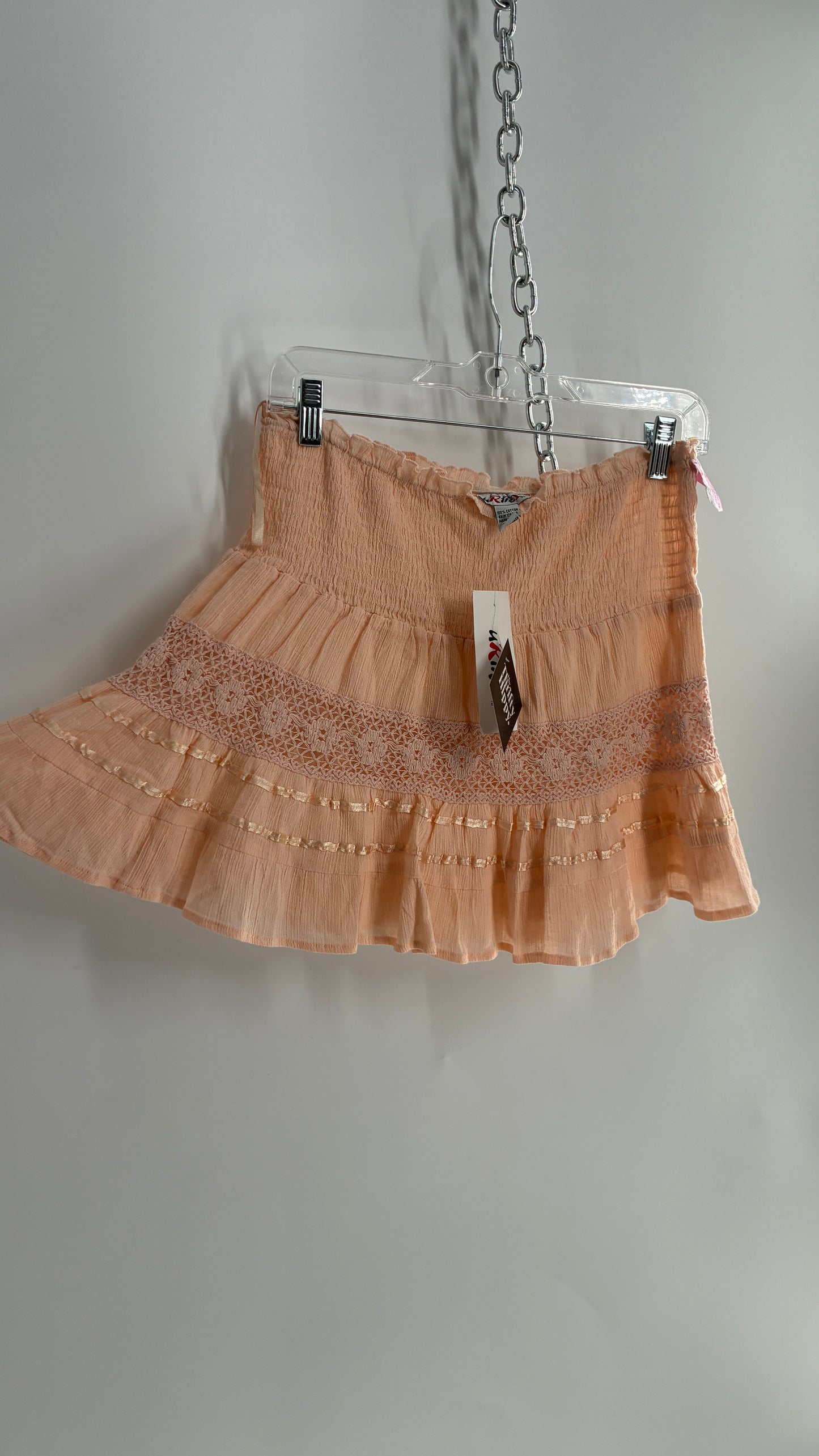 Deadstock Vintage URthe1 Pink Satin Ribbon and Crochet Lace Mini Skirt (Large)
