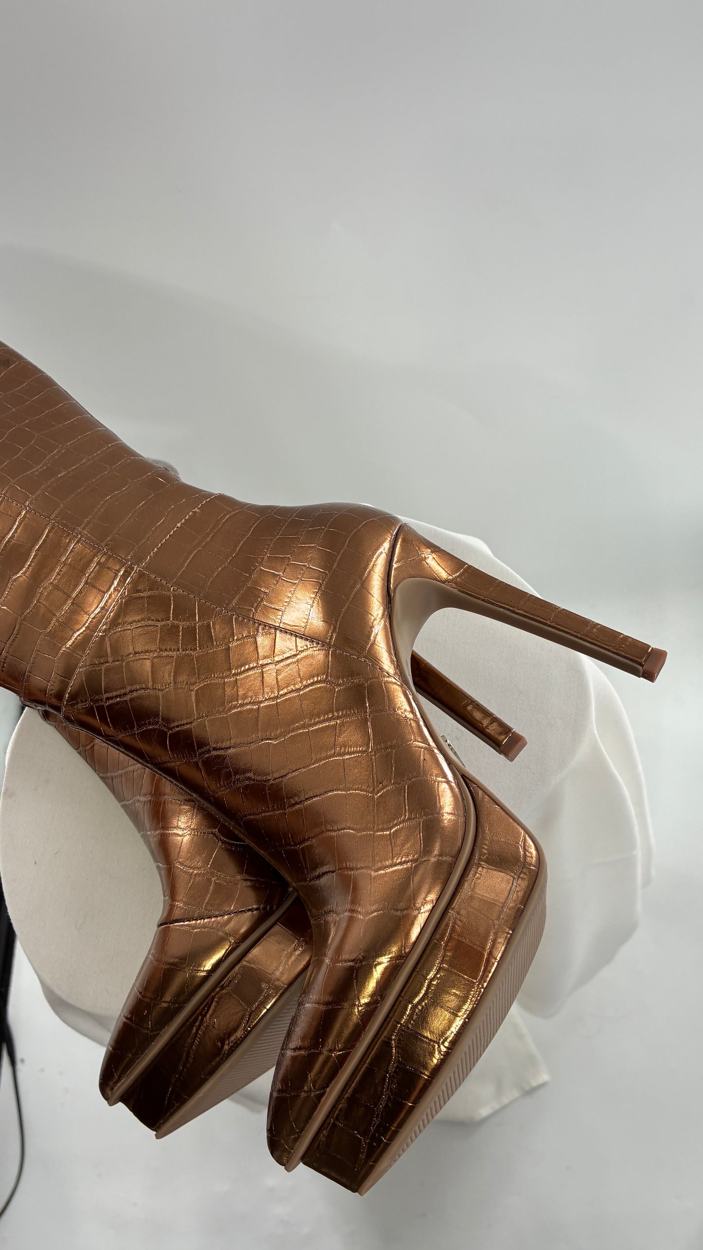 Vintage THALIA SODI Bronze Embossed Crocodile Texture Platform, Pointed Toe, Knee High Boots (6)