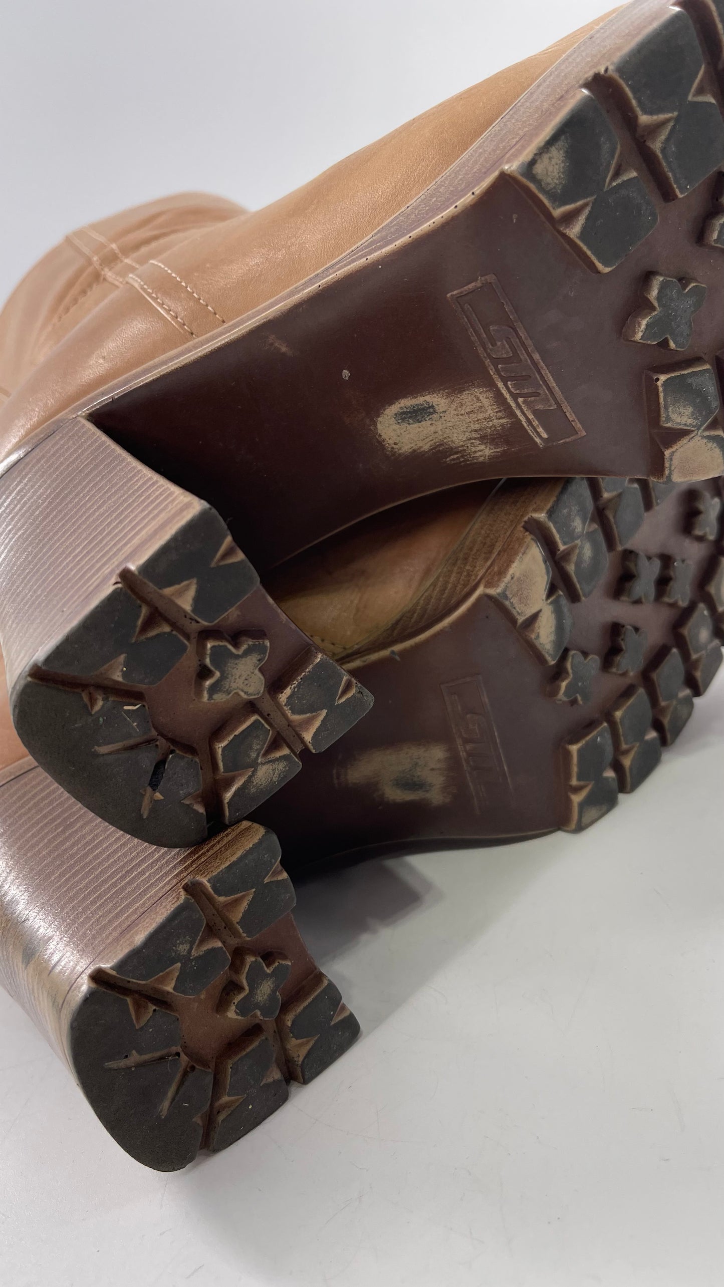 Vintage 90s Steve Madden Tan Leather Funky Square Toe Boot with Platform and Chunky Heel
