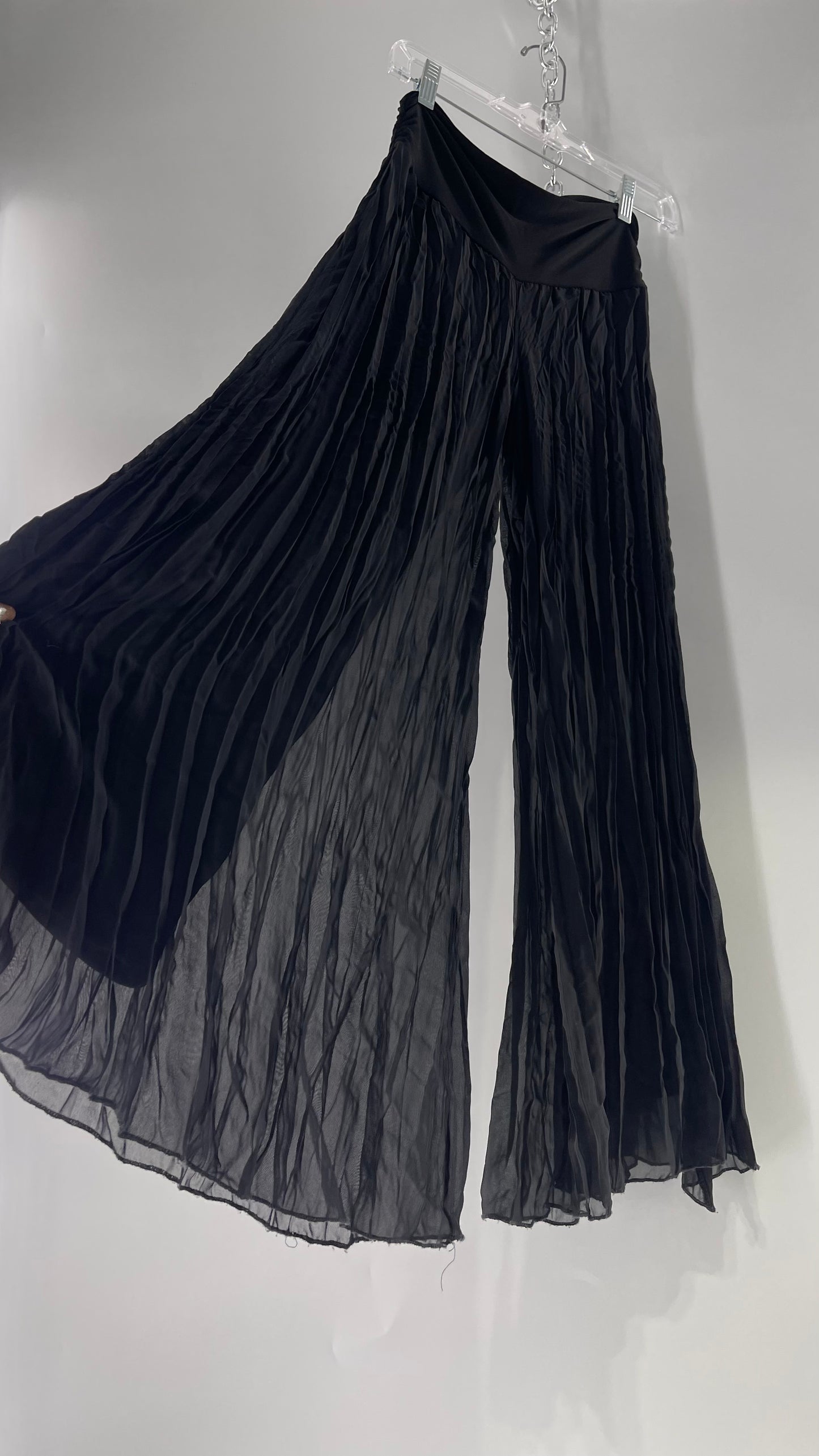 Vintage Body Central Crimped/Crinkled Low Waist Ultra Wide Leg Flared Yoga Pants (Small)