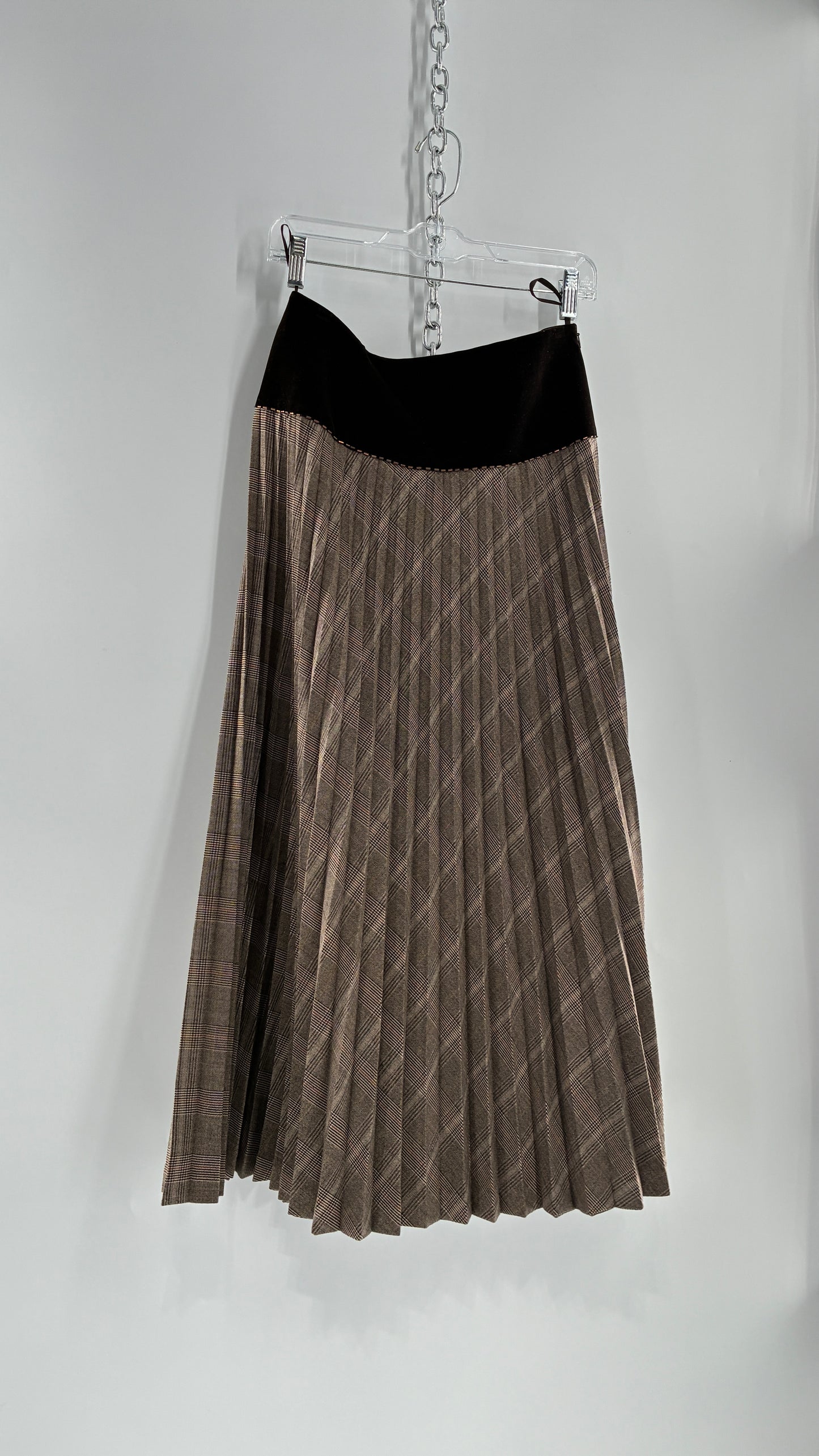 Vintage CAROLE LITTLE Plaid and Pleated Skirt with Wide Velvet Brown Waist Band (6)