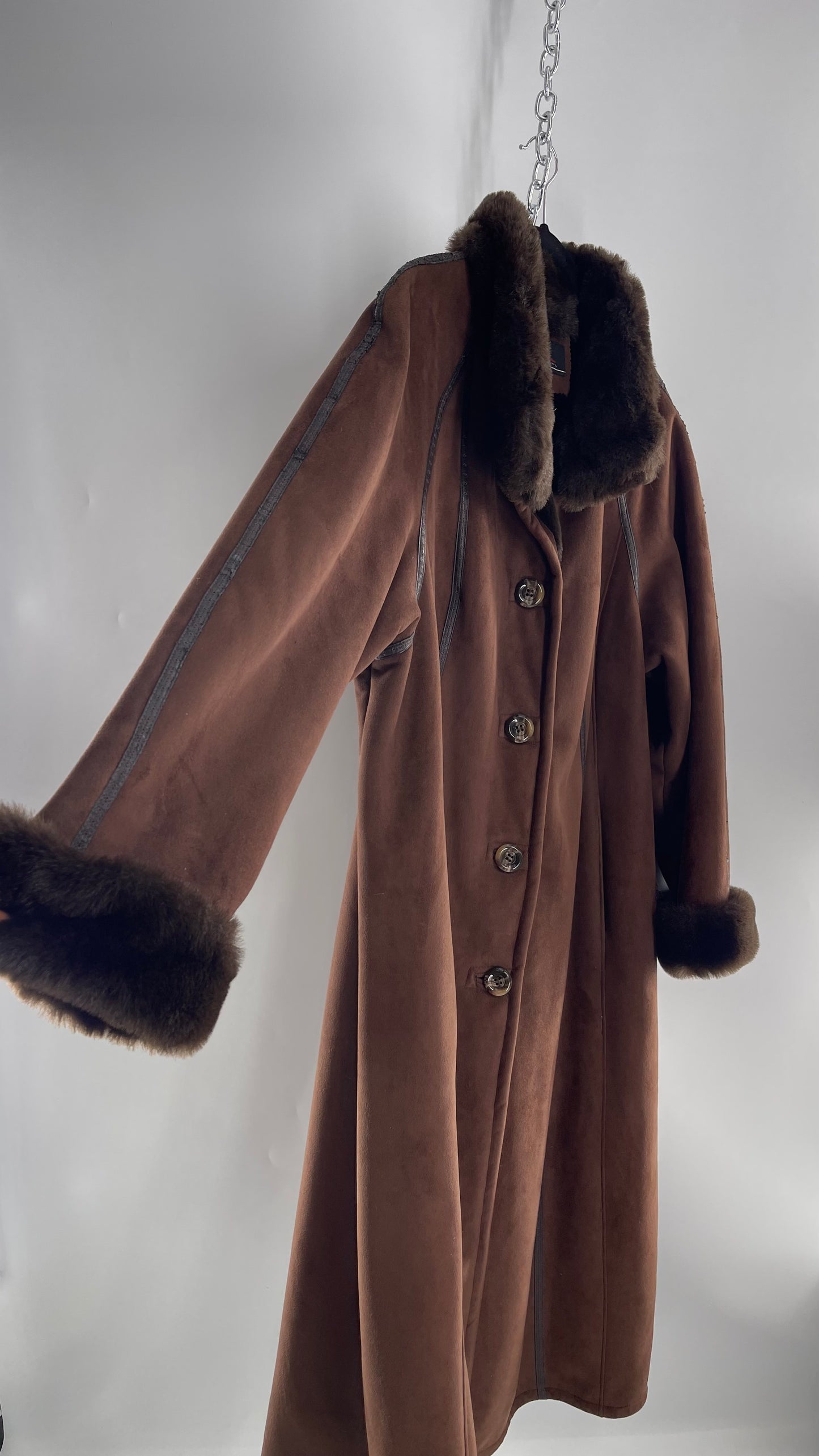 Vintage CG Collection Brown Coat with Faux Leather Piping and Faux Fur Cuffs and Collar (C)(XL)