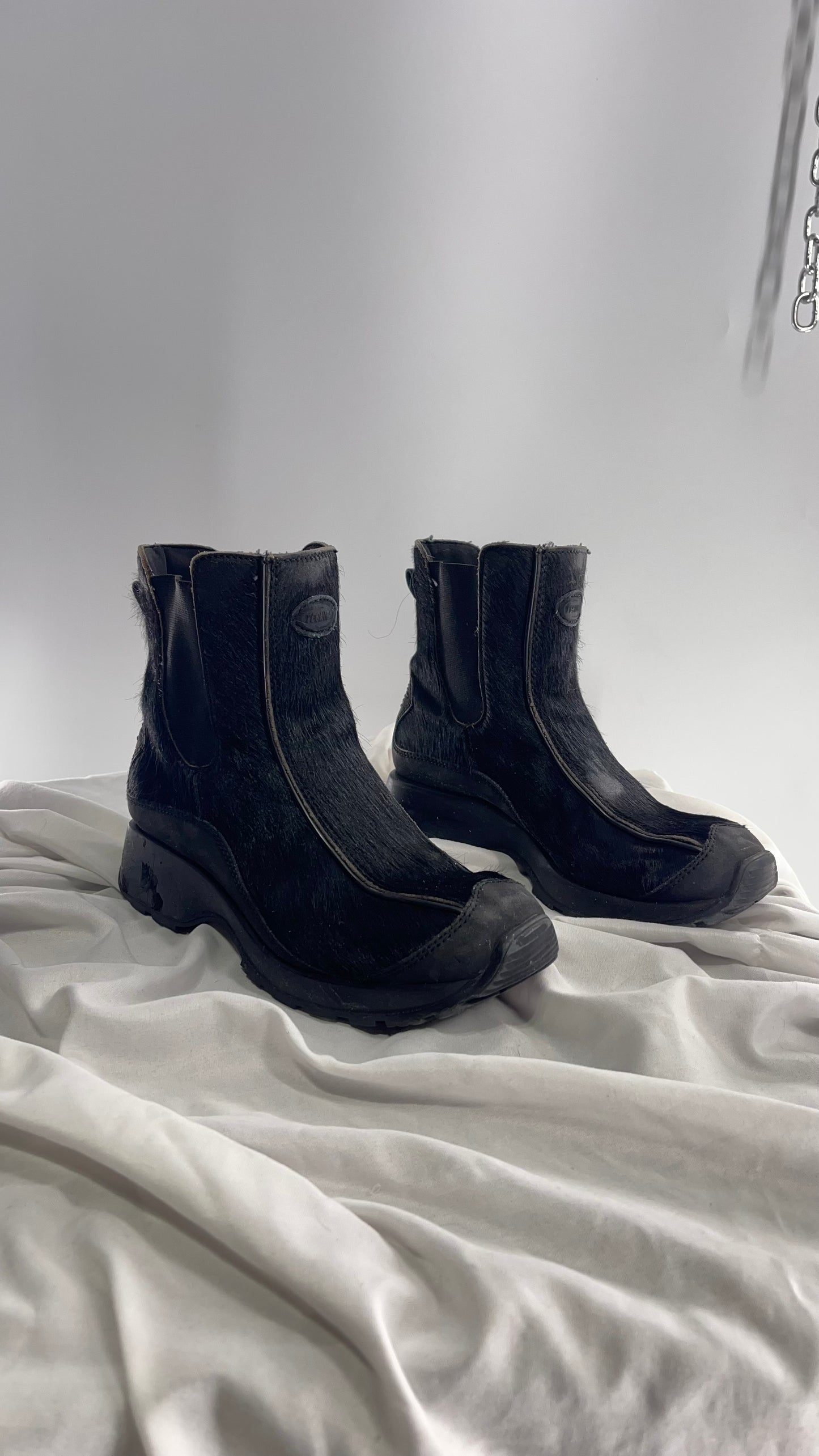 Vintage TECHNICA Black Cow Hide Round Toe Chunky Sole Boots (7.5)