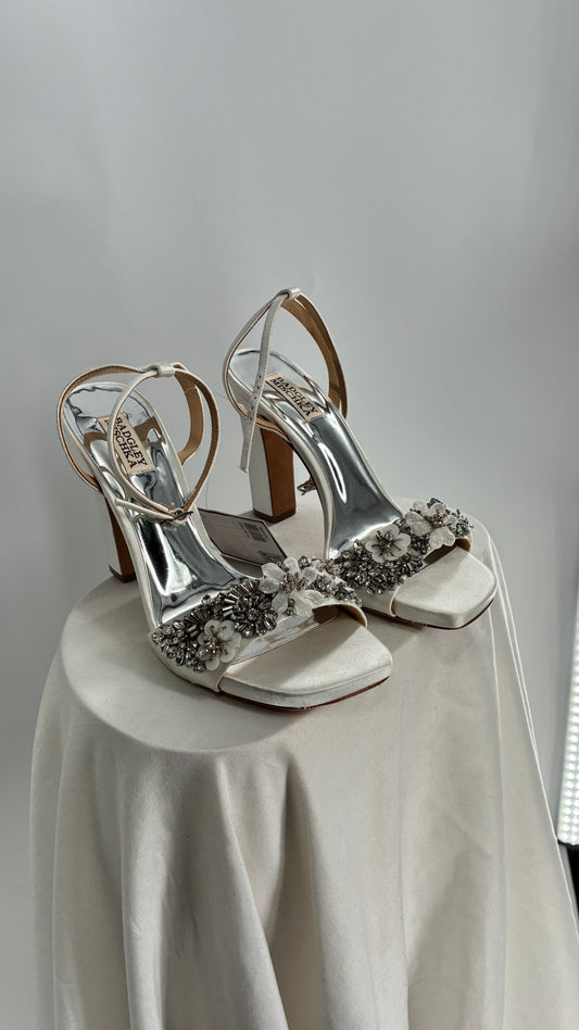 BADGLEY MISCHKA White Square Toe Embellished Florals Heels (9.5)