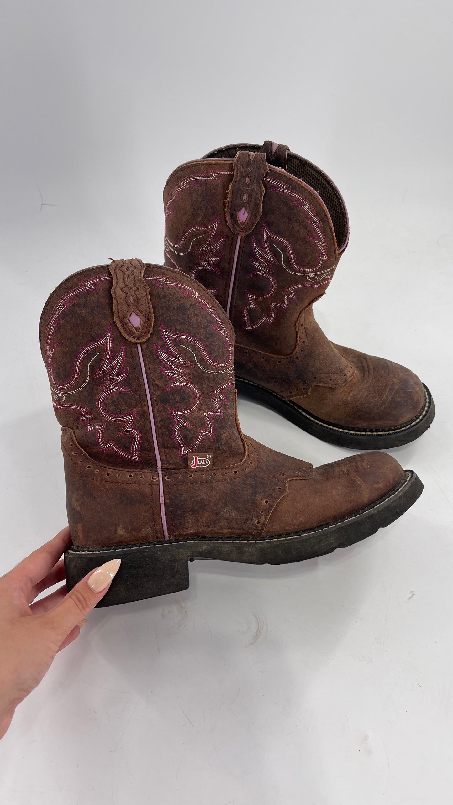 Justin Gypsy Edition Brown Leather Short Cowboy Boot with Pink Embroidery/Stitching (9)
