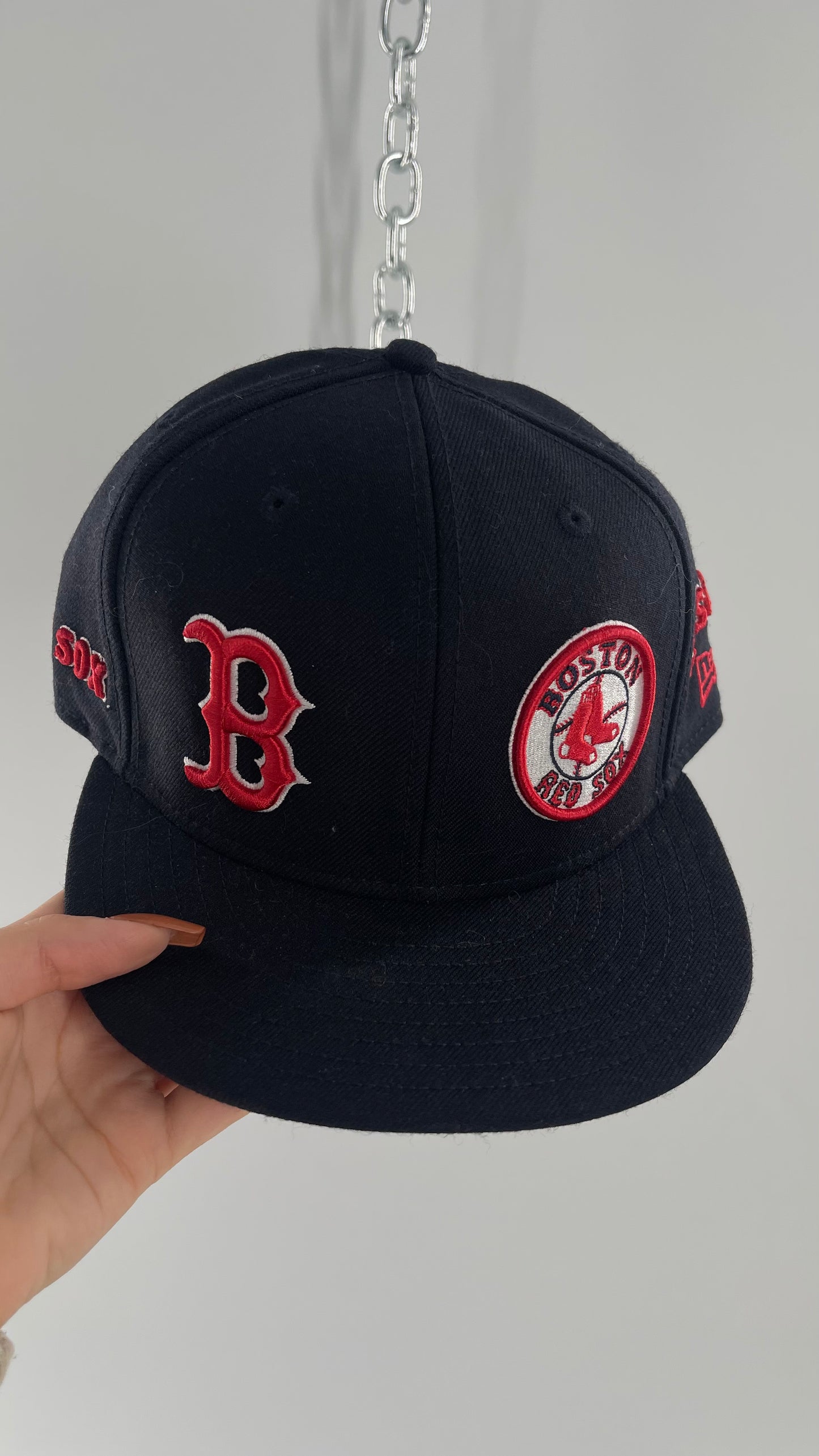 Vintage Embroidered Boston Red Sox Snap Back (7.5)