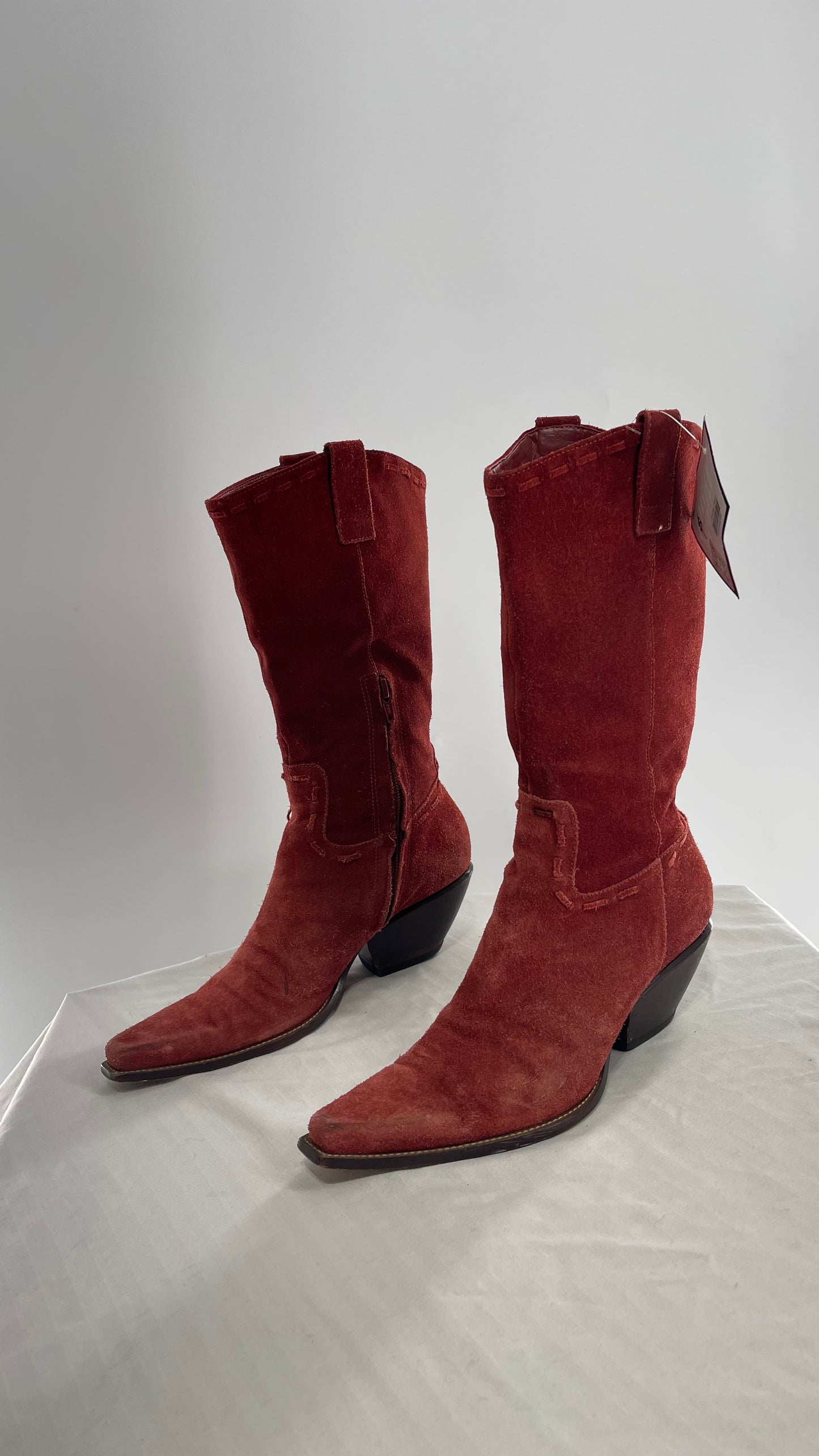 Vintage BCBG Red/Burnt Orange Pointed Toe Cowboy Boots (7)
