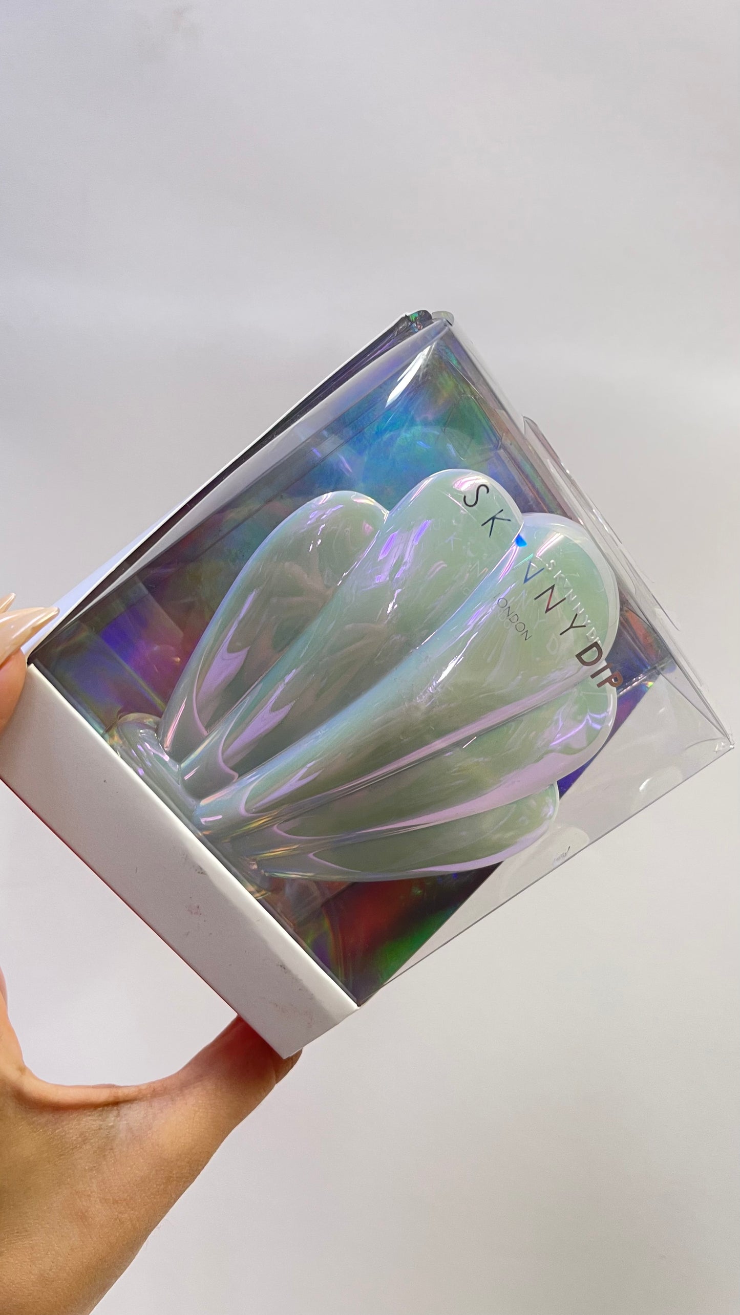 Urban Outfitters SKINNYDIP Seashell Brush