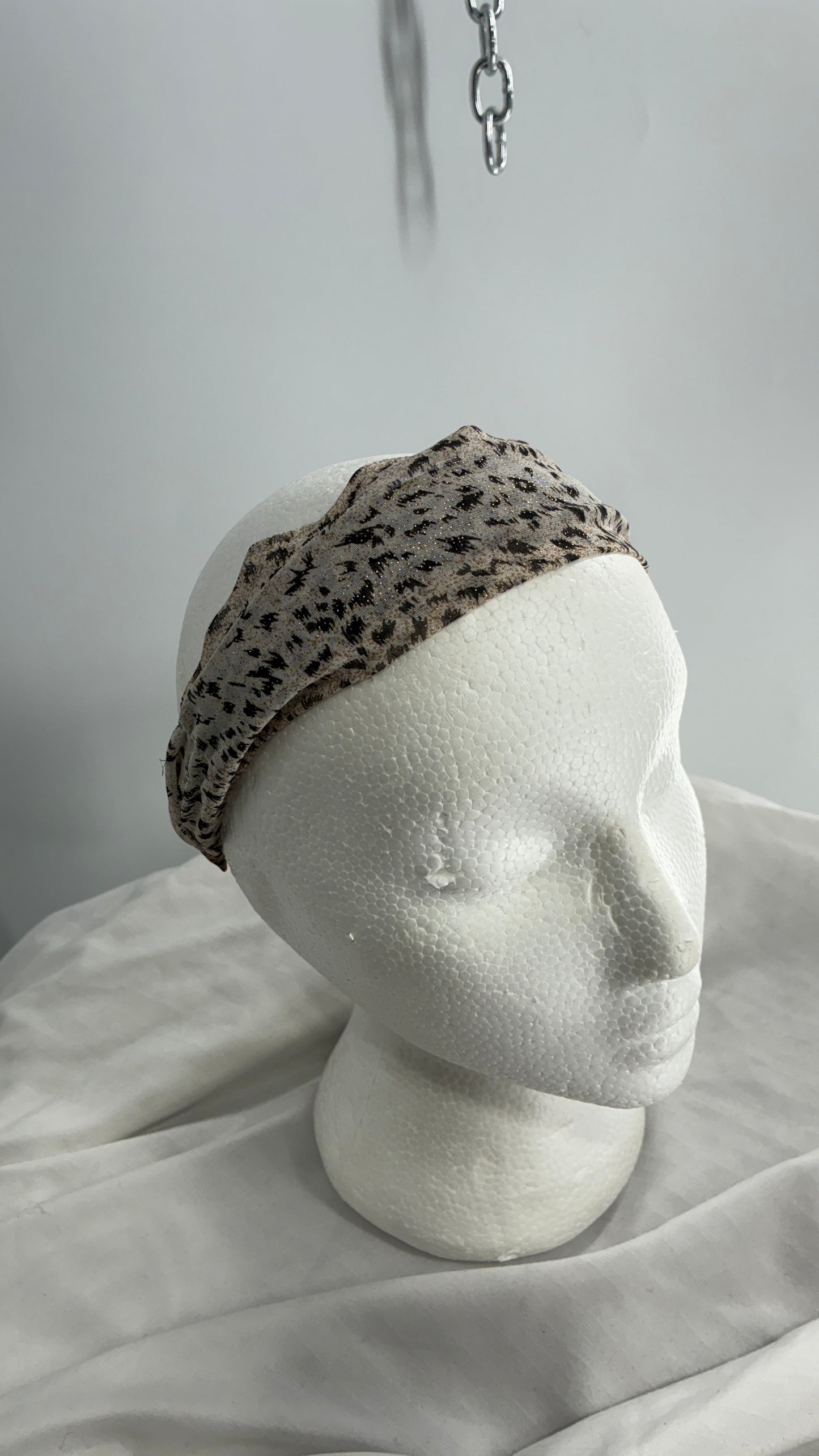 Vintage Cheetah Patterned Metallic Headband