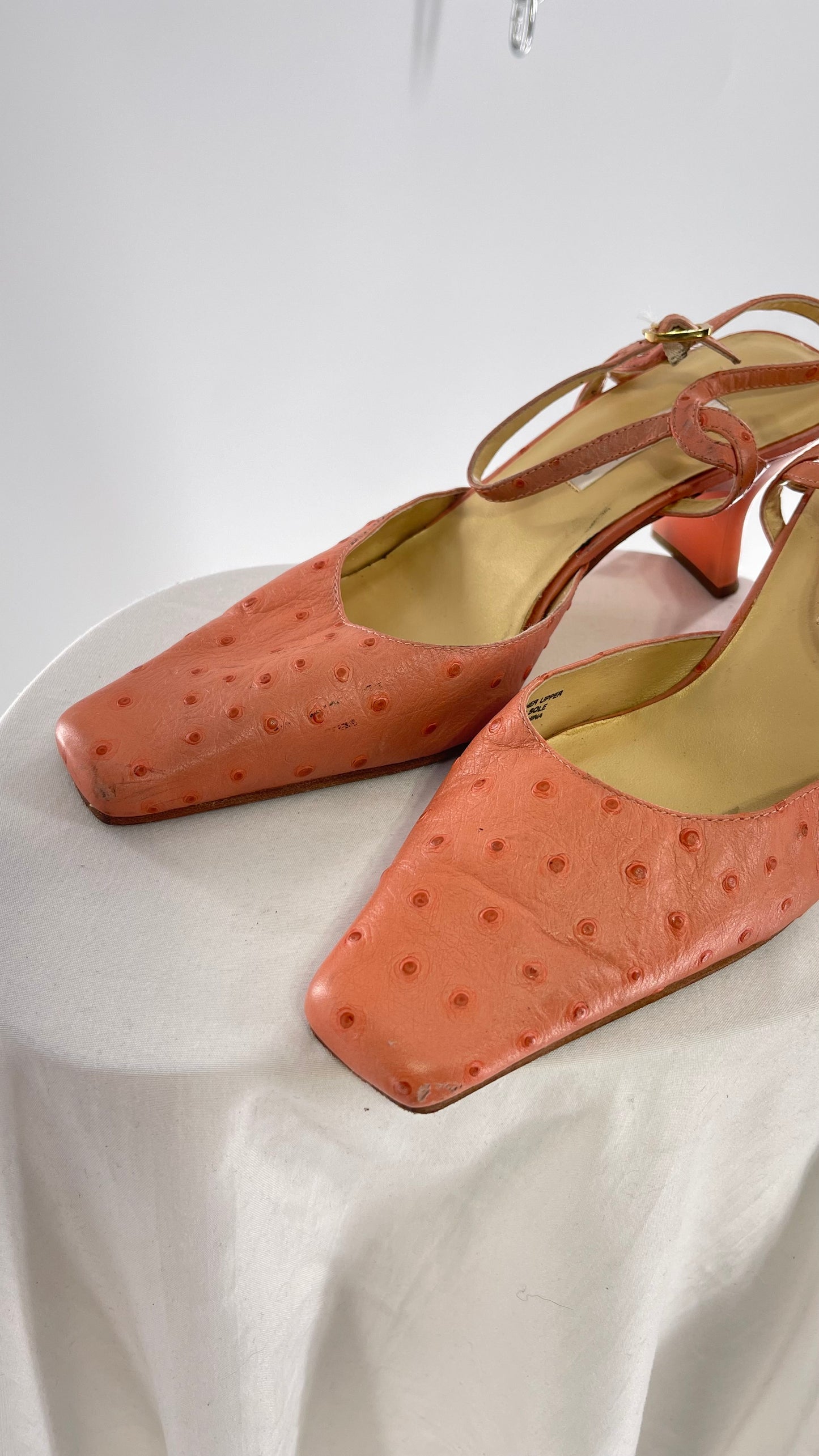 Vintage 1990s Ann Marino Pink Peach Genuine Leather Sling Back Pointed Square Toe Kitten Heel (8)